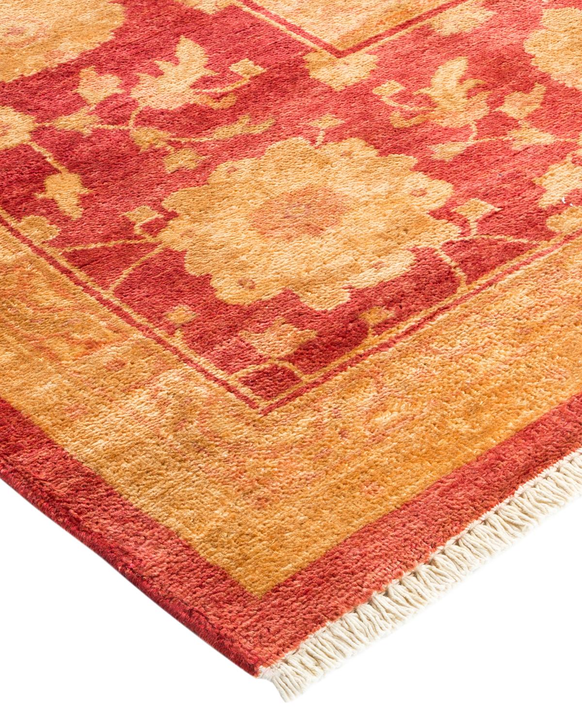 Handgefertigter, zeitgenössischer, eklektischer roter Teppich, Unikat (Wolle) im Angebot