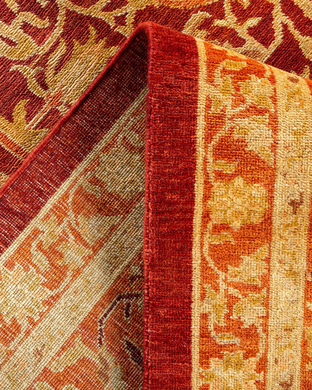 Handgefertigter, zeitgenössischer, eklektischer roter Teppich, Unikat (Pakistanisch) im Angebot