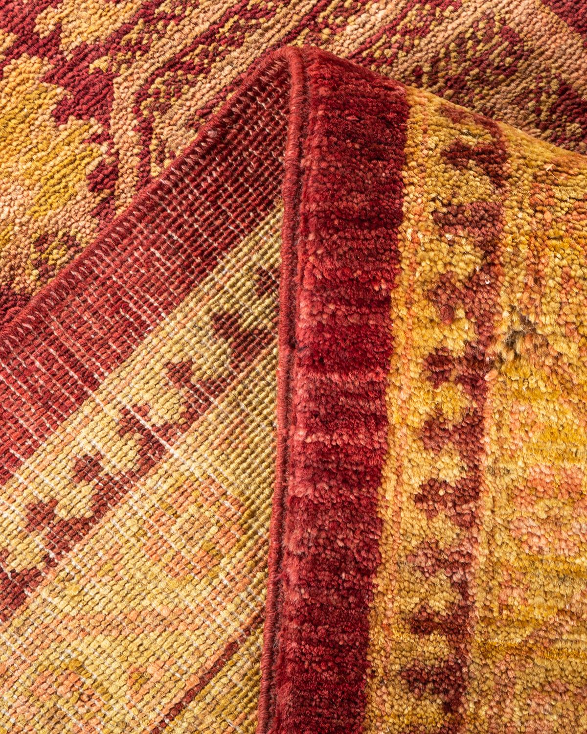 Handgefertigter, zeitgenössischer, eklektischer roter Teppich, Unikat (Pakistanisch) im Angebot