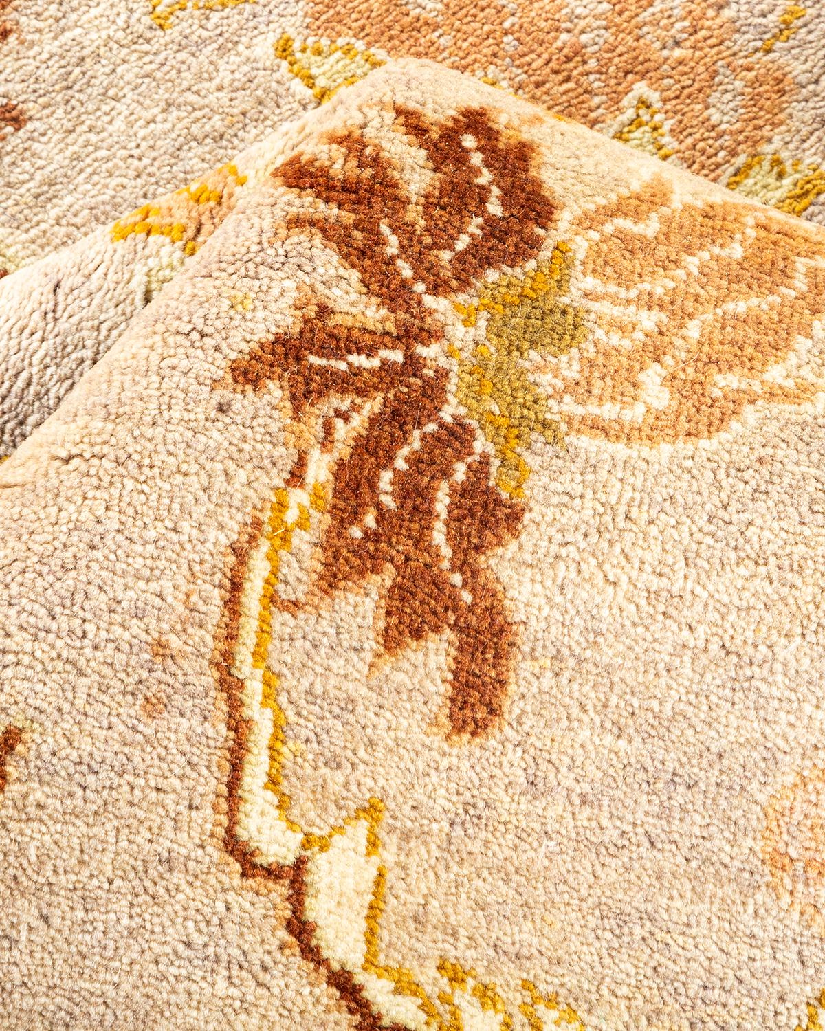 Autre Tapis jaune contemporain éclectique fait à la main unique en son genre en vente