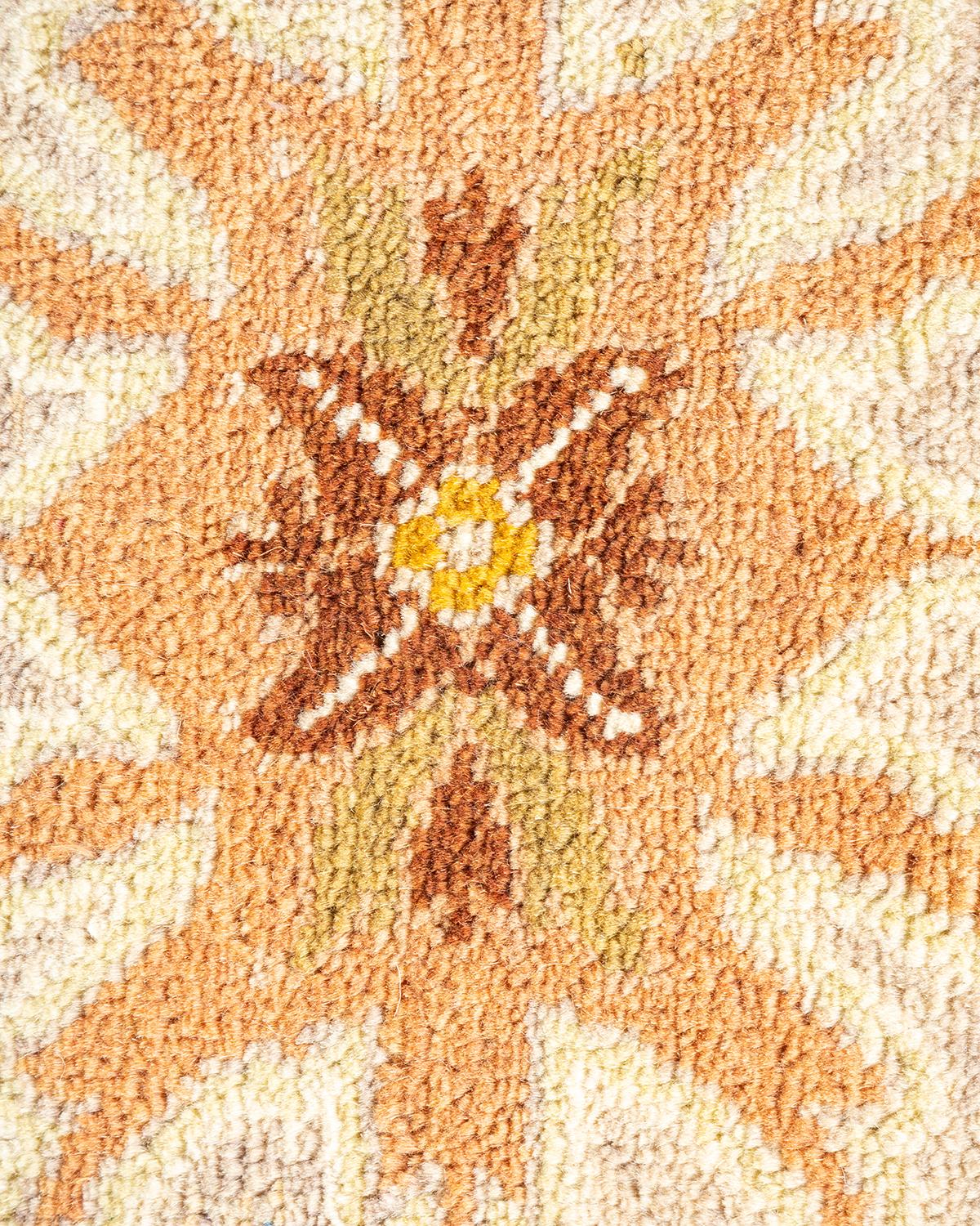 XXIe siècle et contemporain Tapis jaune contemporain éclectique fait à la main unique en son genre en vente