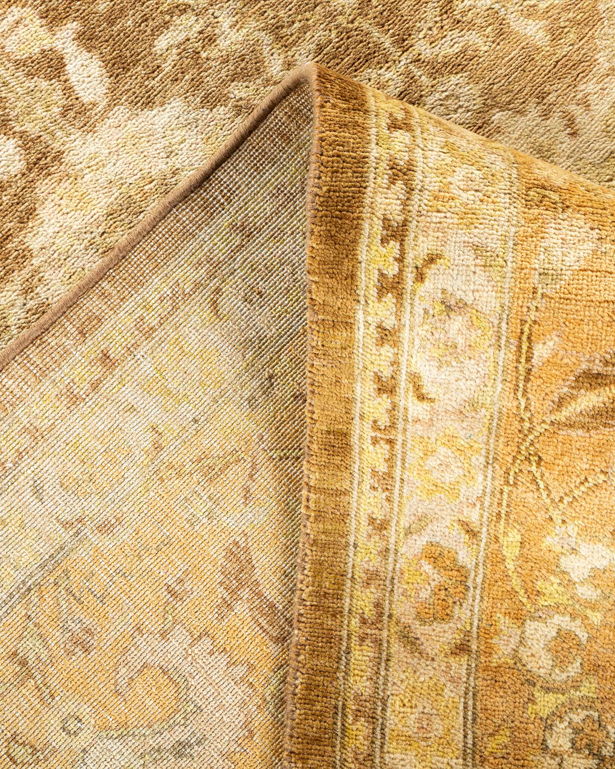 Alfombra contemporánea ecléctica amarilla hecha a mano única en su género Pakistaní en venta
