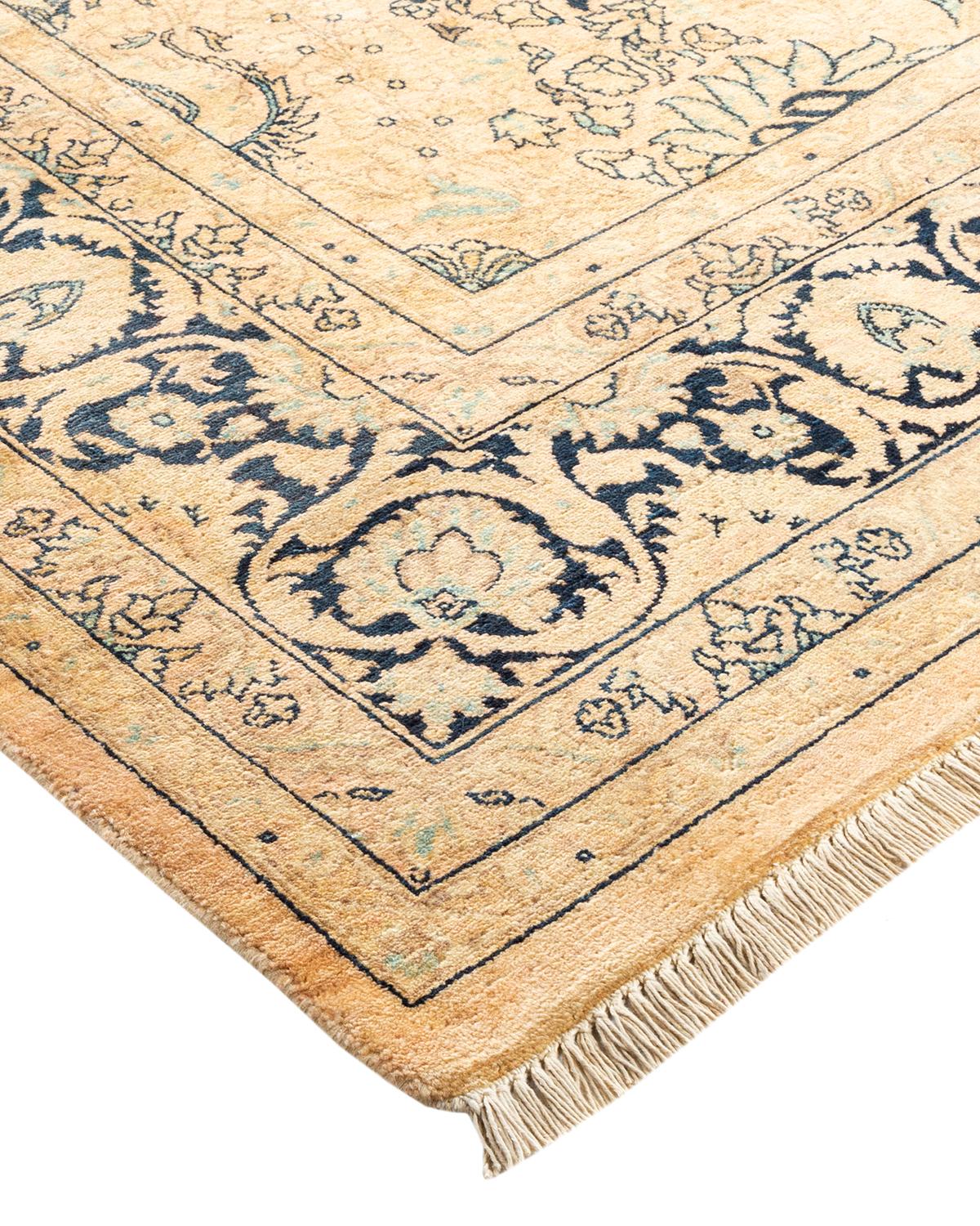 Tapis Mogul traditionnel beige unique fait à la main, unique en son genre en vente 1