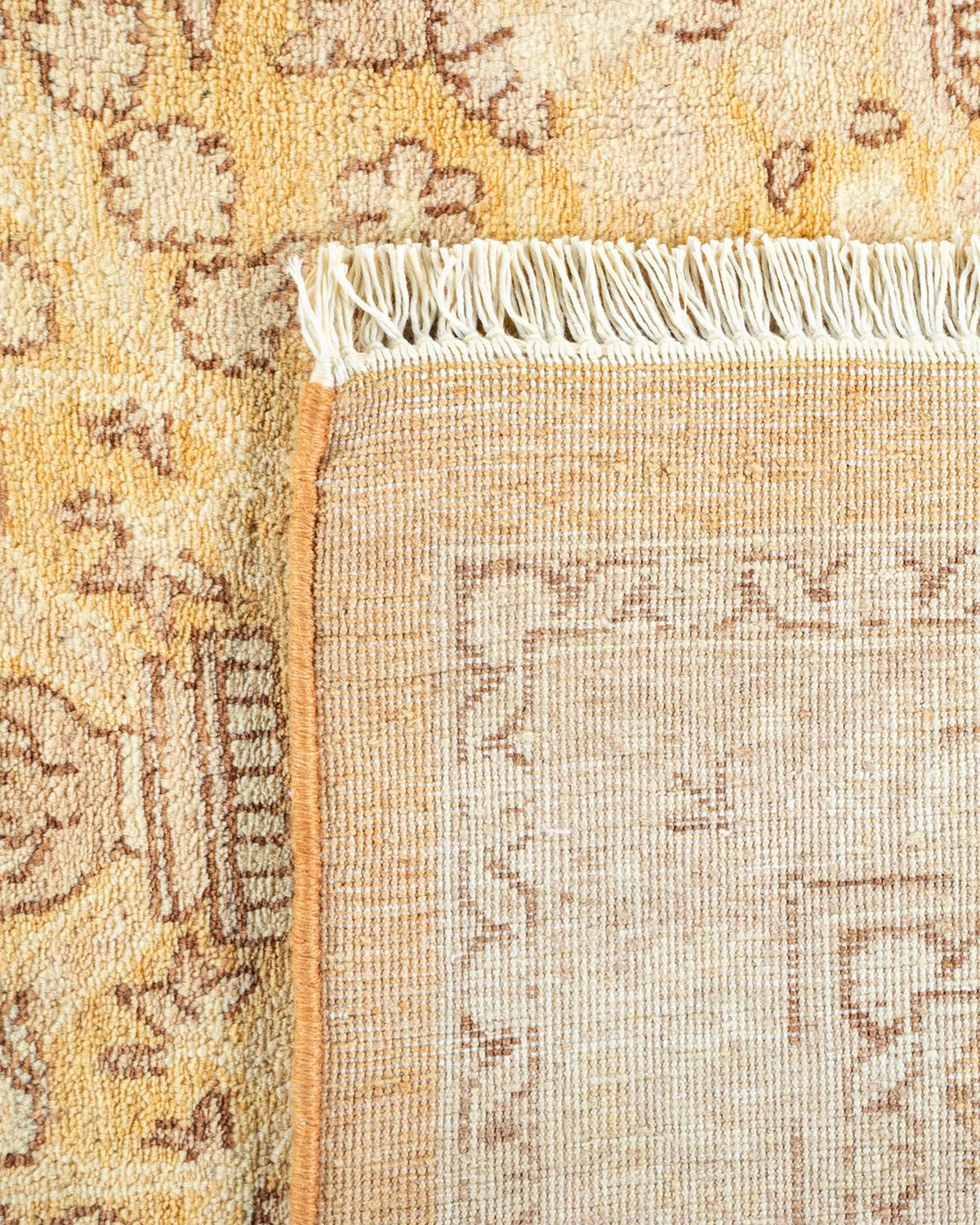 Handgefertigter, traditioneller Mogul-Beige-Teppich, Unikat (Handgeknüpft) im Angebot