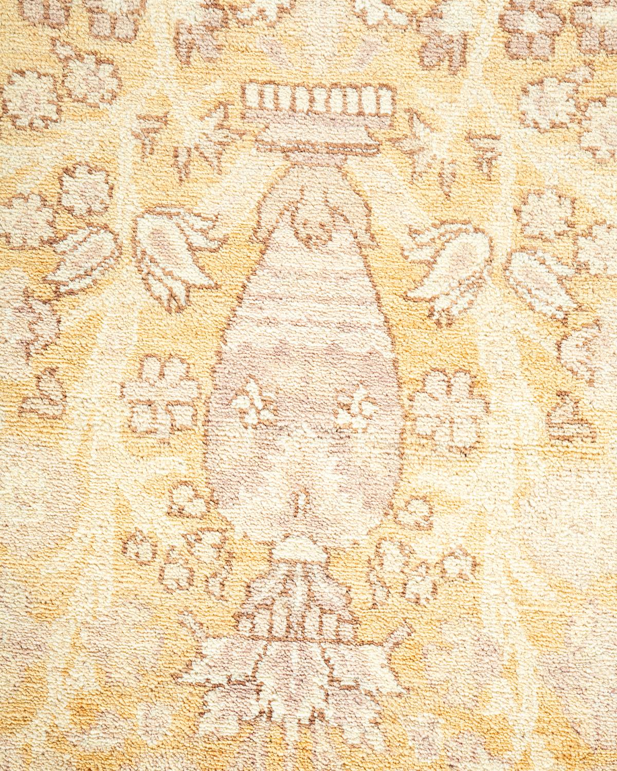 Handgefertigter, traditioneller Mogul-Beige-Teppich, Unikat (21. Jahrhundert und zeitgenössisch) im Angebot
