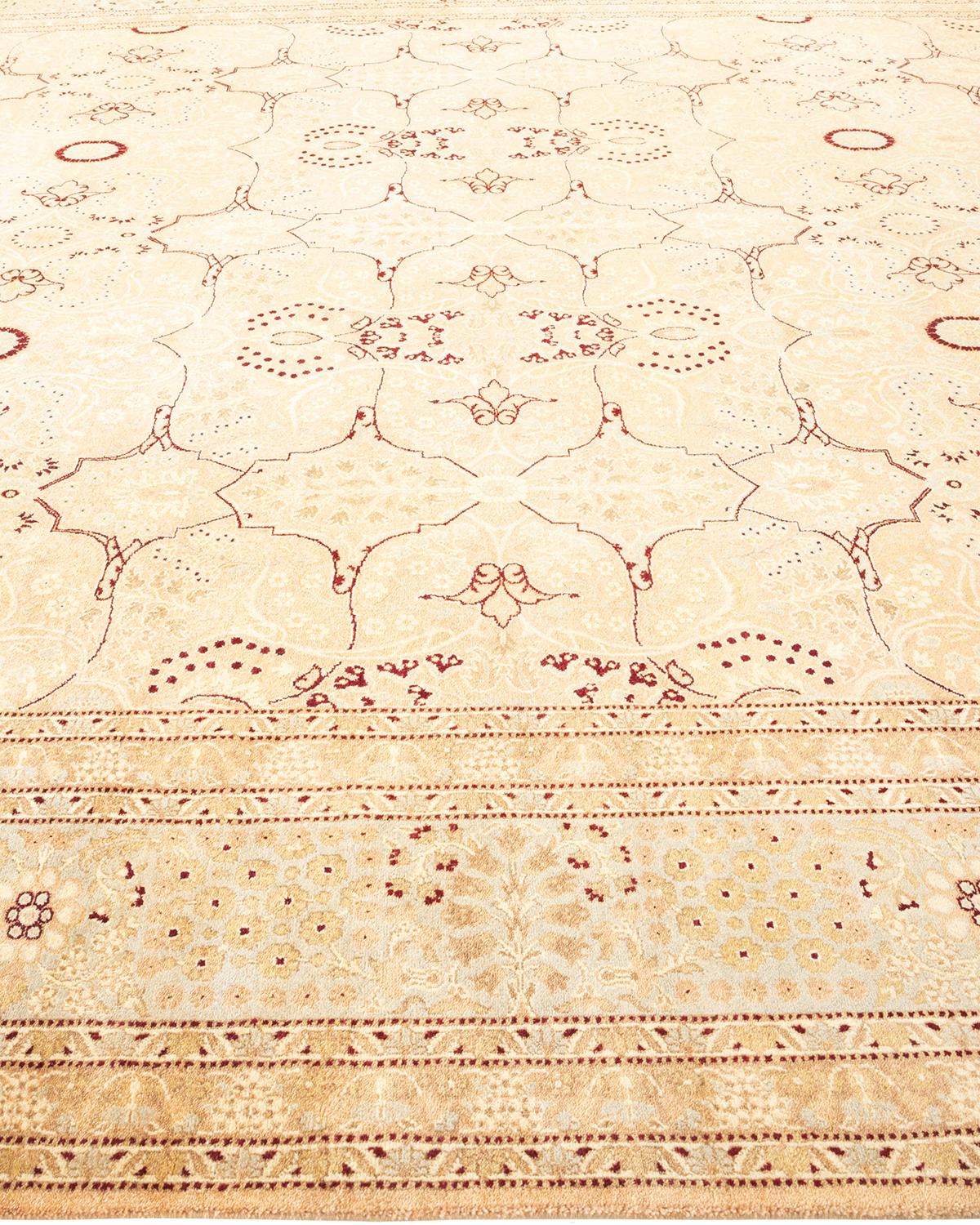 Tapis traditionnel Mogul beige unique en son genre, fabriqué à la main Neuf - En vente à Norwalk, CT