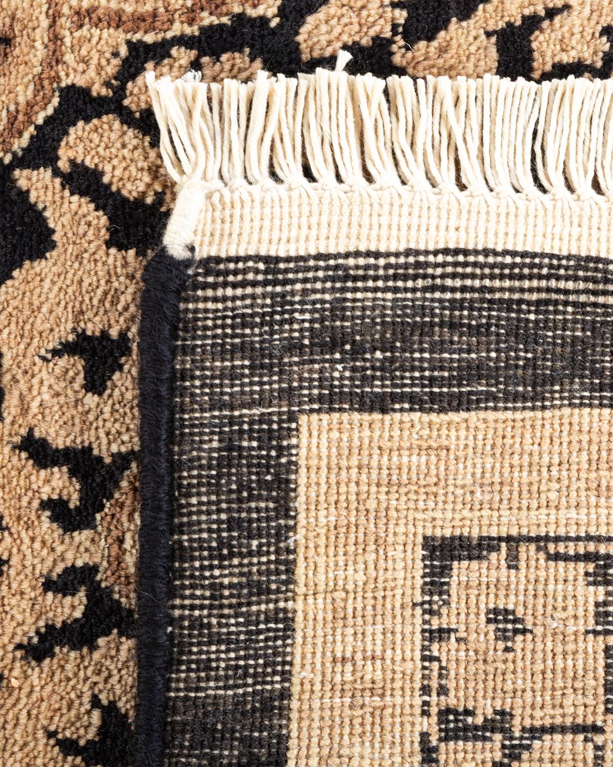 Tapis traditionnel Mogul noir, unique en son genre, fait à la main Neuf - En vente à Norwalk, CT
