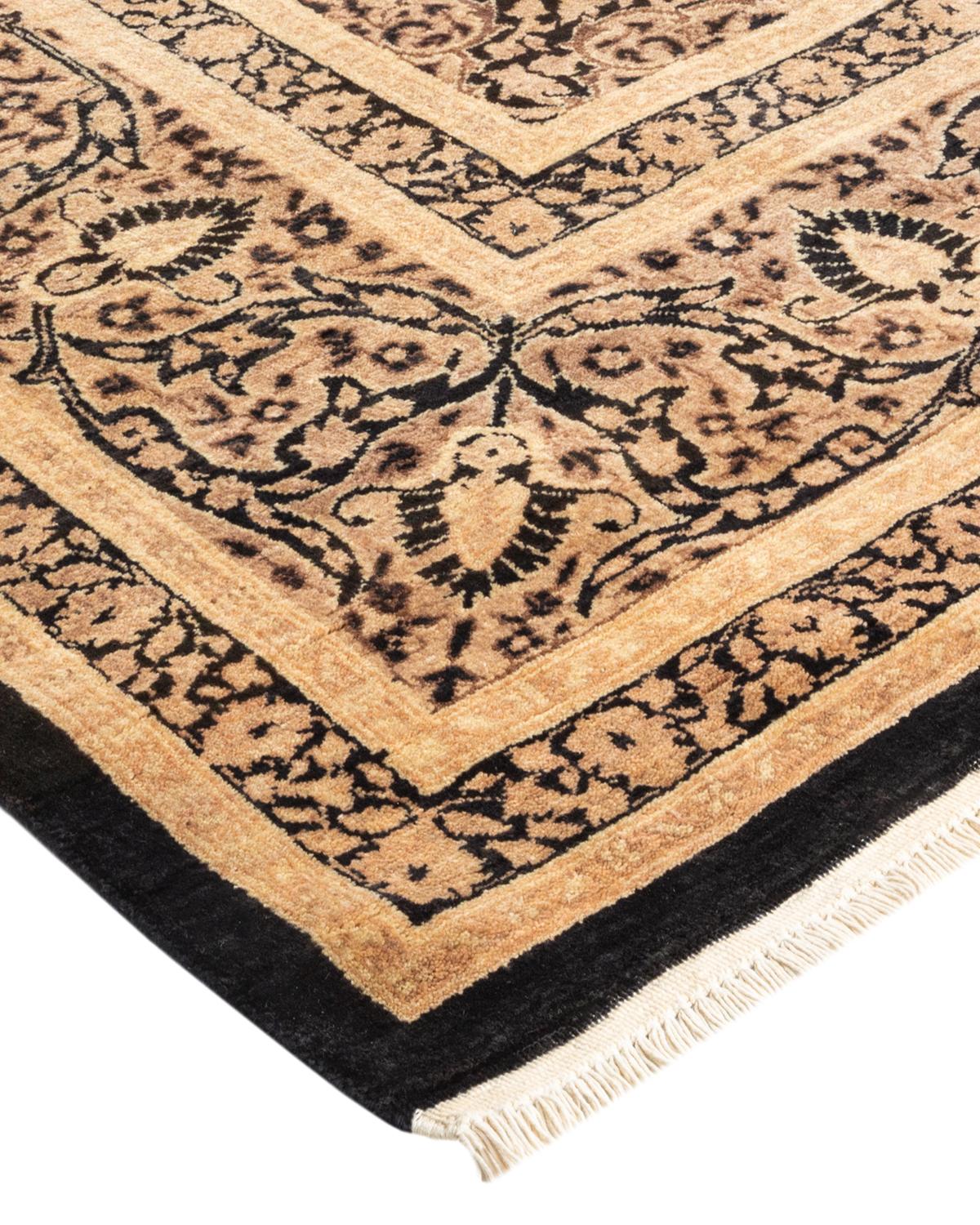 Tapis traditionnel Mogul noir, unique en son genre, fait à la main en vente 1