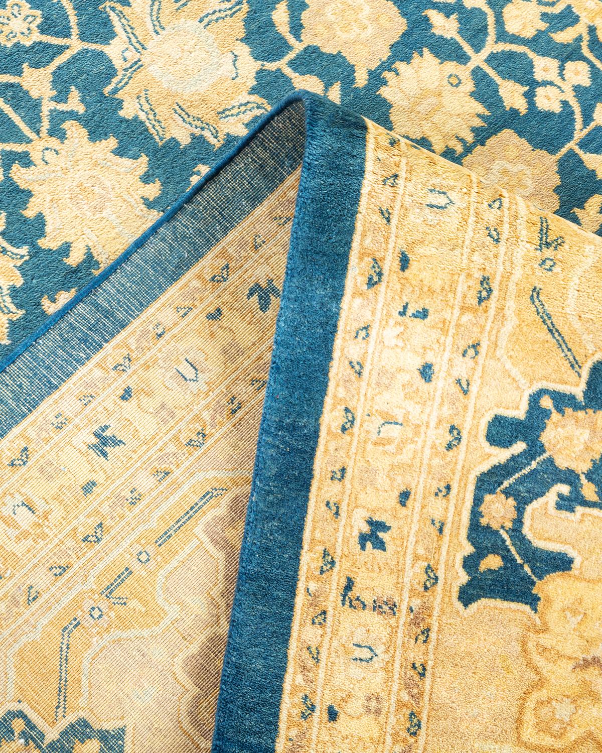Handgefertigter, traditioneller Mogul-Blauer Teppich, Unikat (Pakistanisch) im Angebot