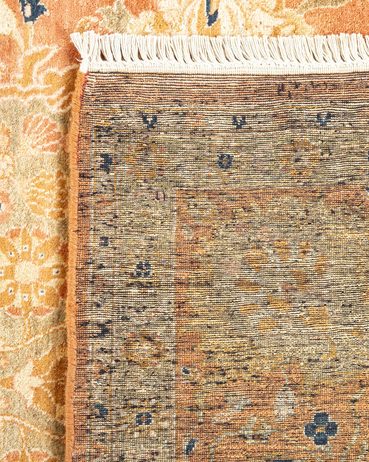 Handgefertigter, traditioneller Mogul-Teppich in Braun, Unikat (Handgeknüpft) im Angebot