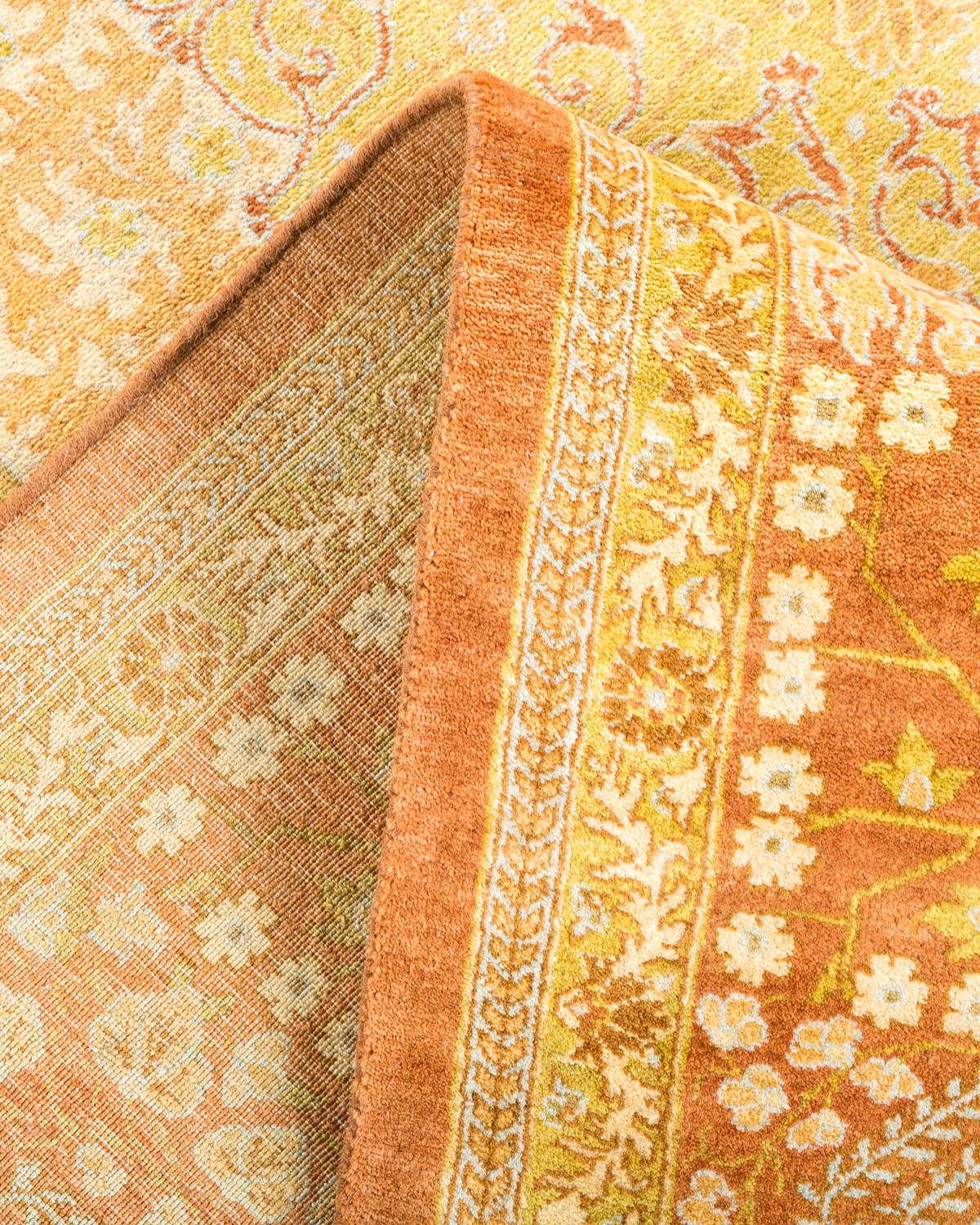 Handgefertigter, traditioneller Mogul-Teppich in Braun, Unikat (Pakistanisch) im Angebot