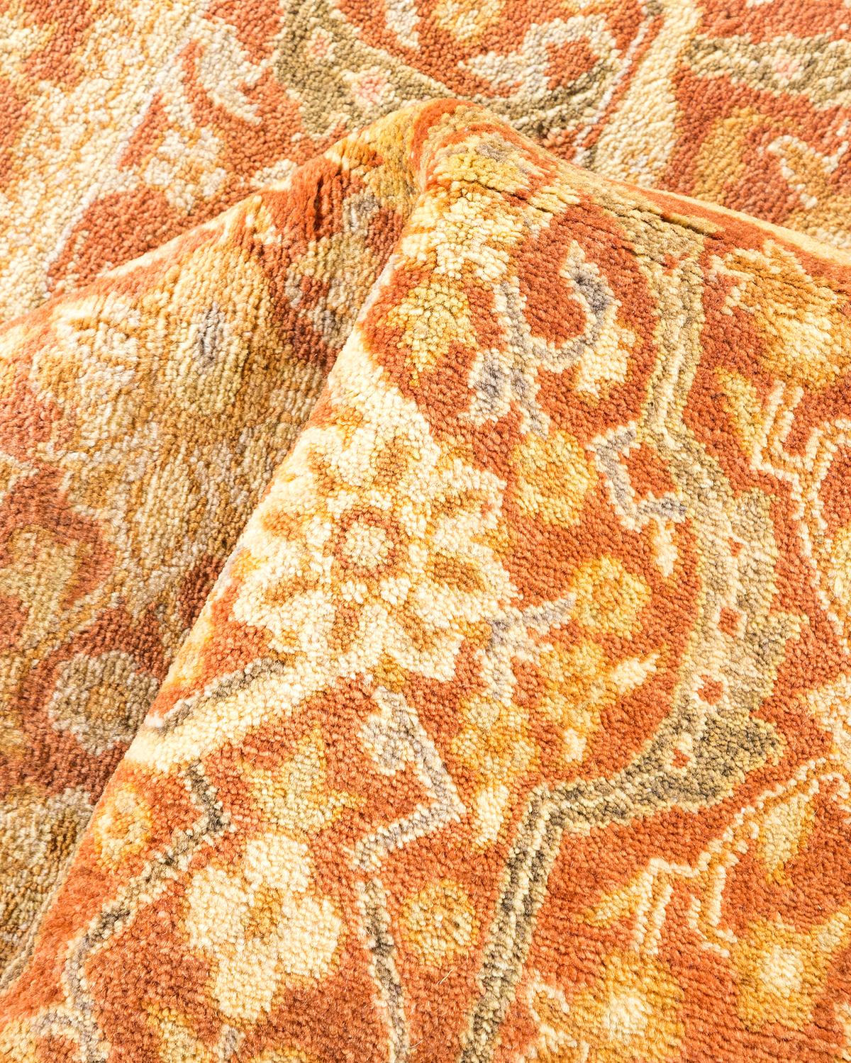 Autre Tapis traditionnel Mogul marron unique en son genre fabriqué à la main en vente