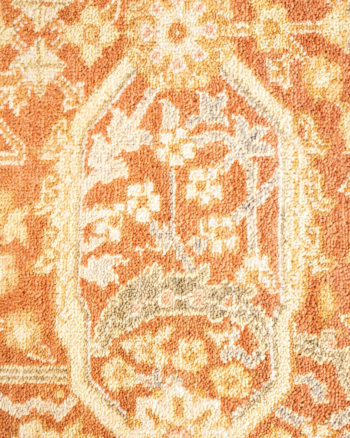 XXIe siècle et contemporain Tapis traditionnel Mogul marron unique en son genre fabriqué à la main en vente
