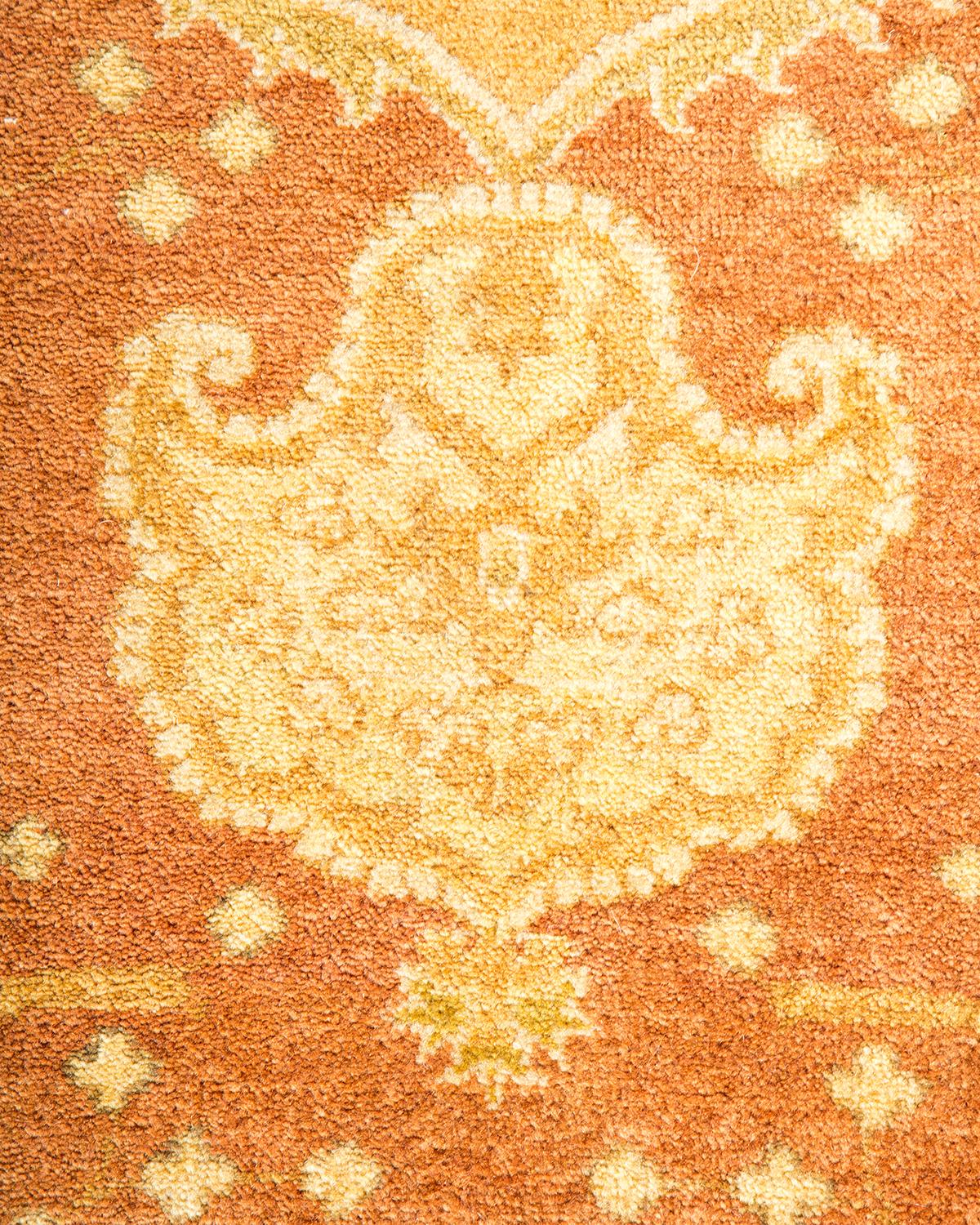 Handgefertigter, traditioneller Mogul-Teppich in Braun, Unikat (21. Jahrhundert und zeitgenössisch) im Angebot