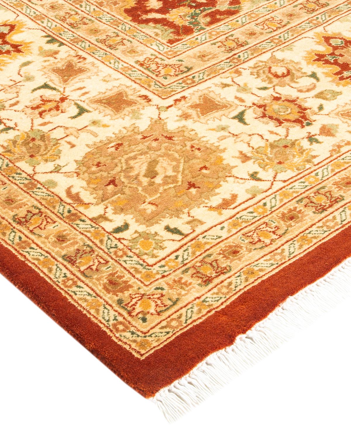 Tapis traditionnel Mogul marron unique en son genre fabriqué à la main en vente 1