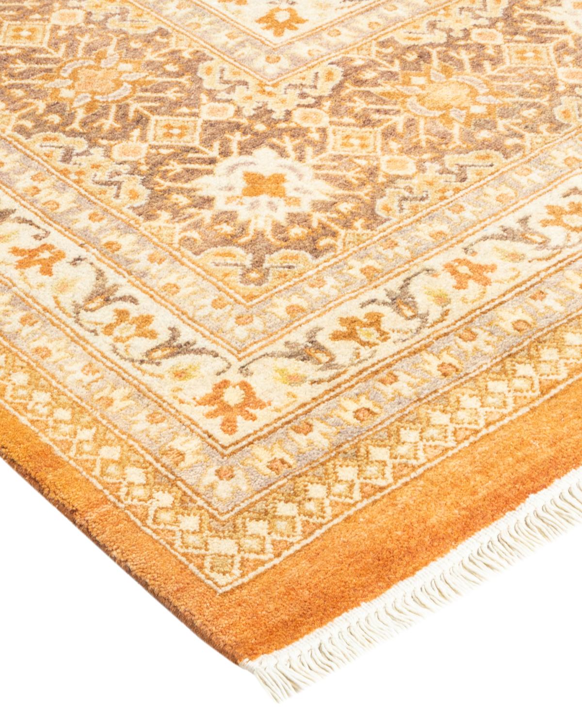 Tapis traditionnel Mogul marron unique en son genre fabriqué à la main en vente 1