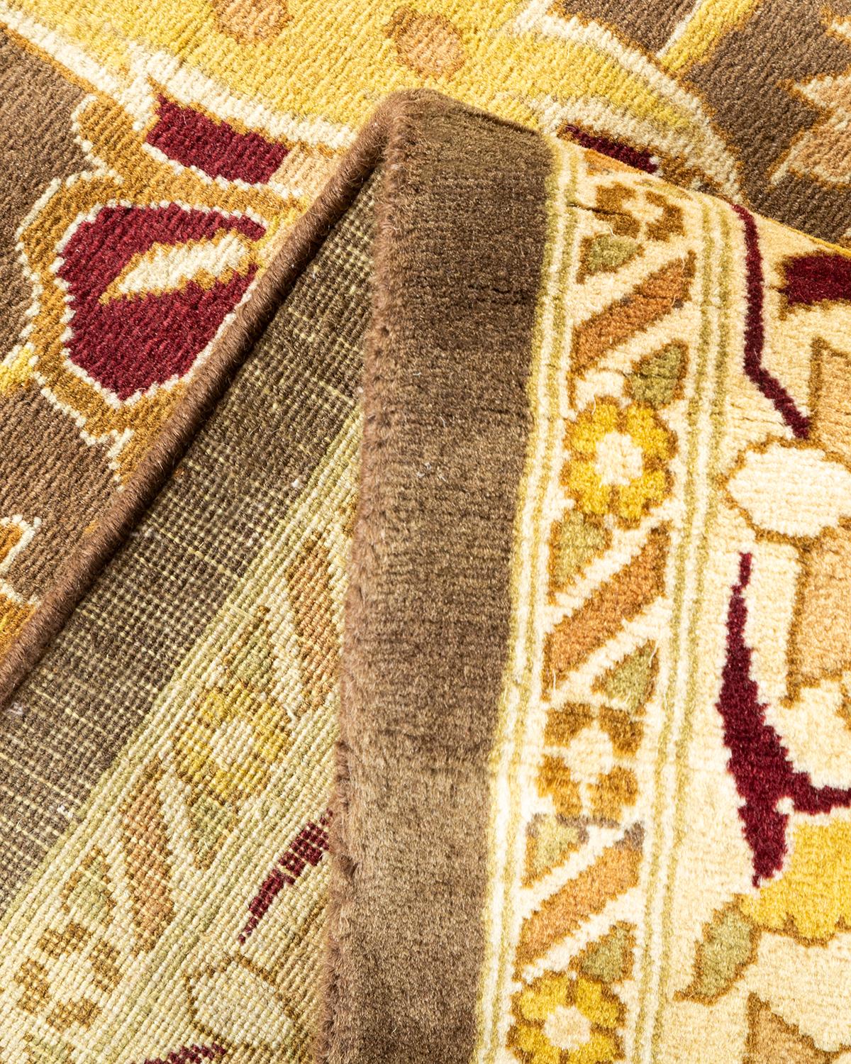 Pakistanais Tapis traditionnel Mogul marron unique en son genre fabriqué à la main en vente