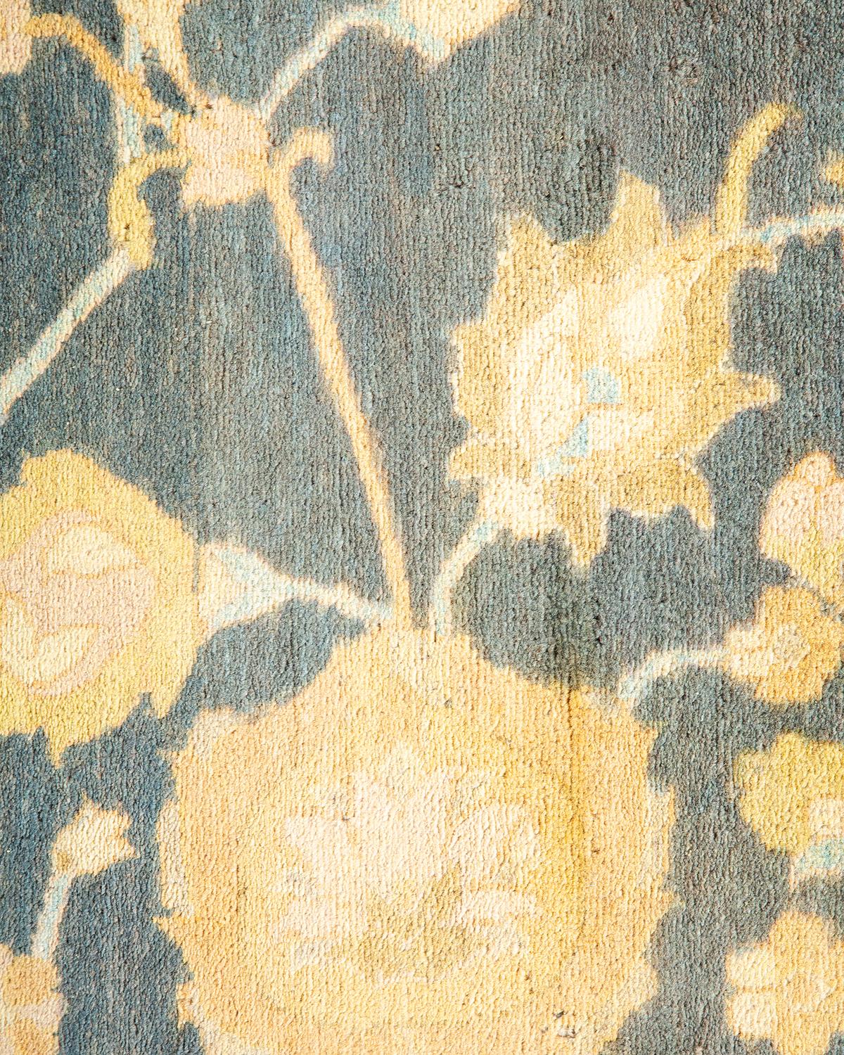 Tapis traditionnel Mogul gris unique en son genre fait à la main Neuf - En vente à Norwalk, CT