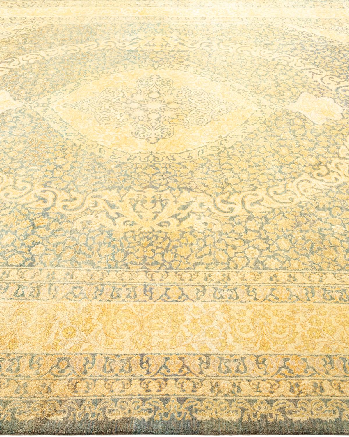 Tapis traditionnel Mogul gris unique en son genre fait à la main Neuf - En vente à Norwalk, CT