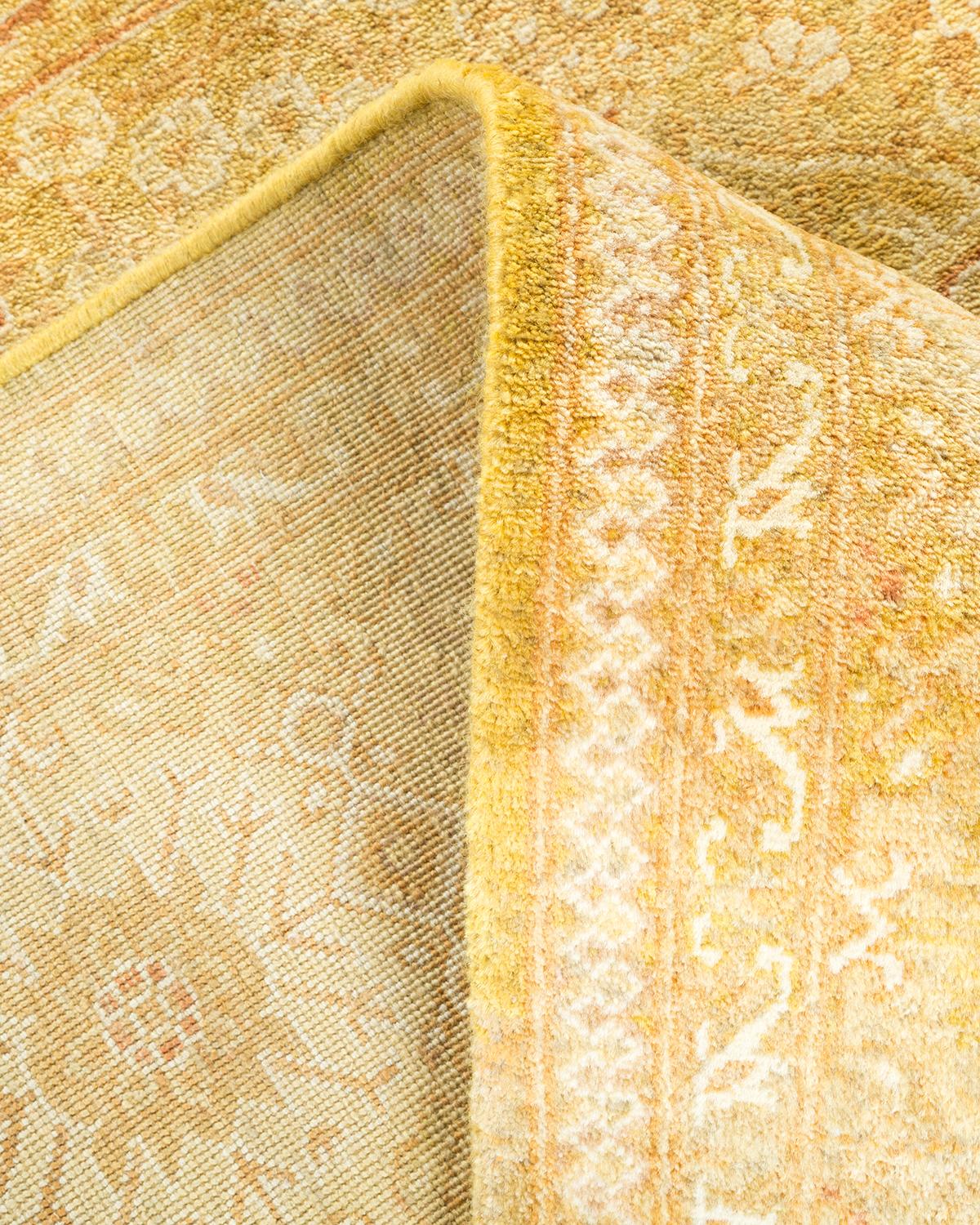 Pakistanais Tapis traditionnel vert moghol unique fait main, unique en son genre en vente