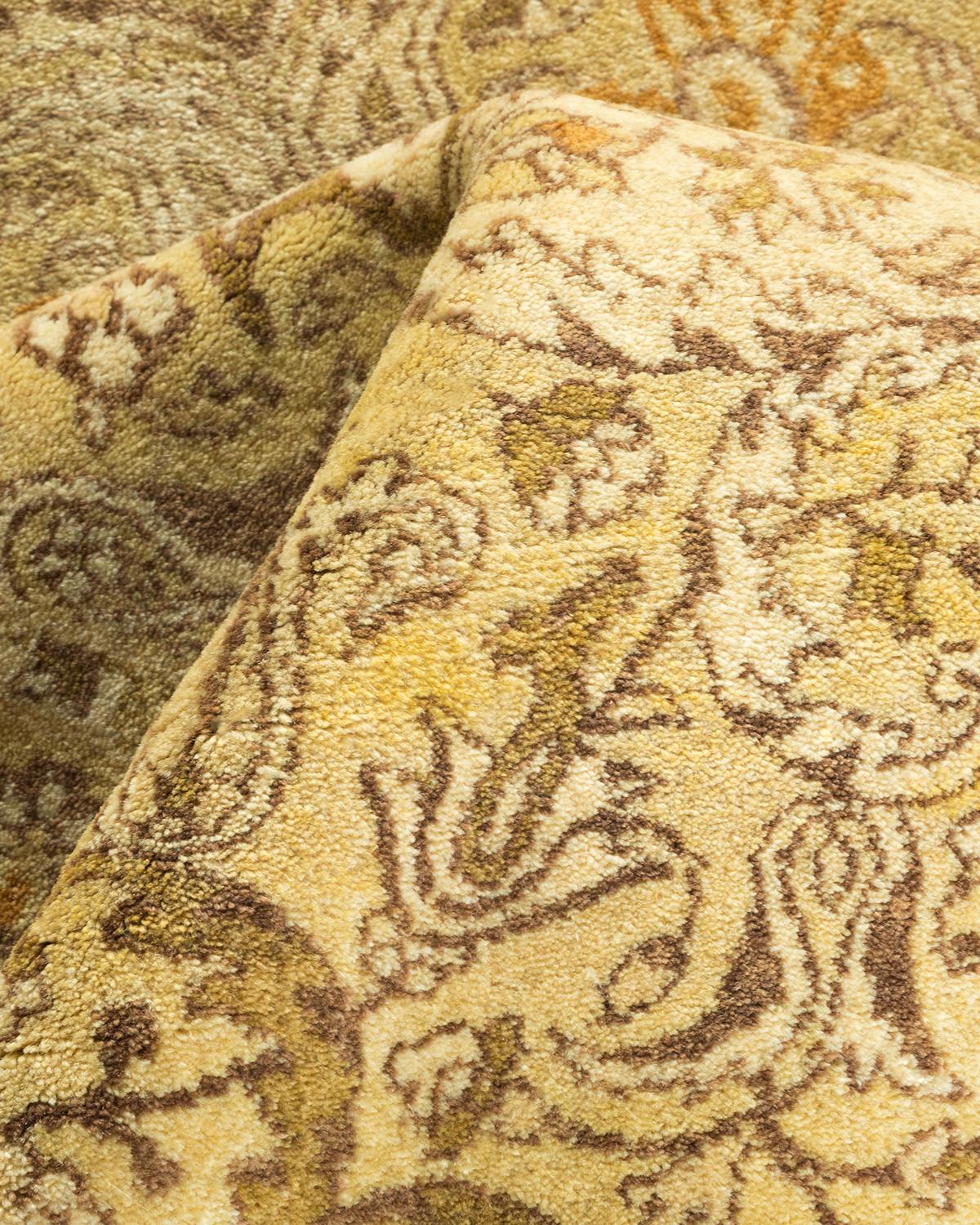 Pakistanais Tapis traditionnel Mogul vert unique fait à la main, unique en son genre en vente