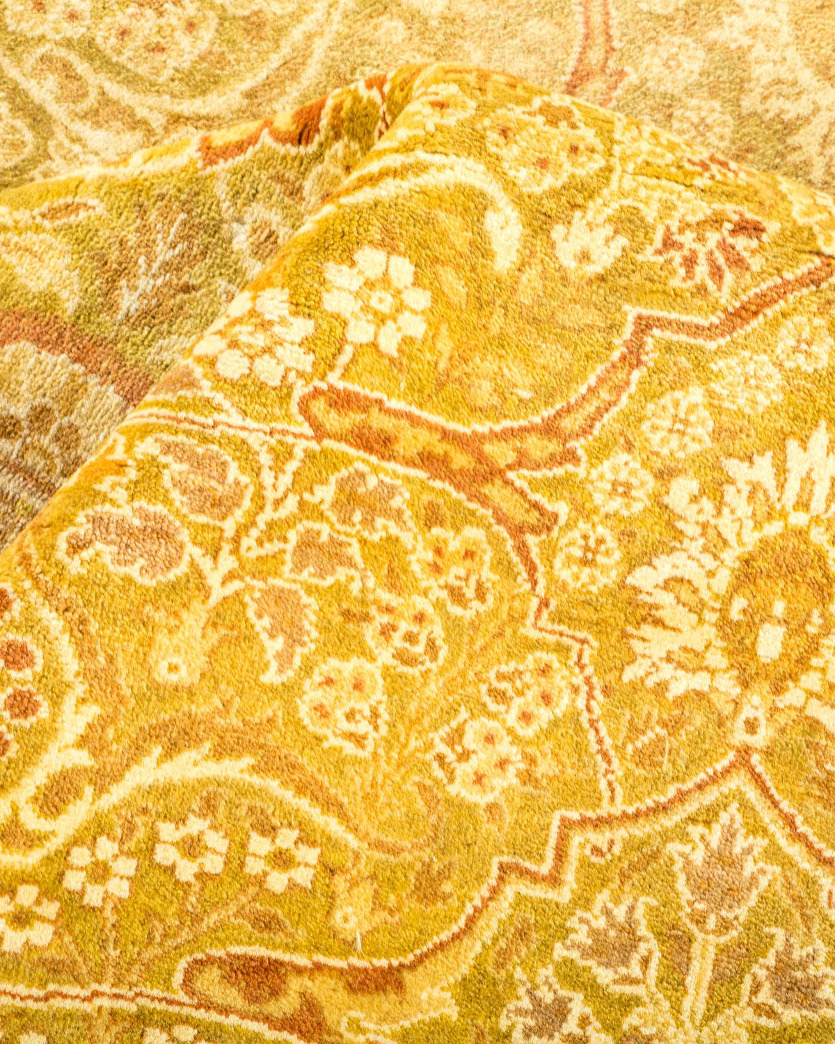 Autre Tapis traditionnel vert moghol unique fait main, unique en son genre en vente