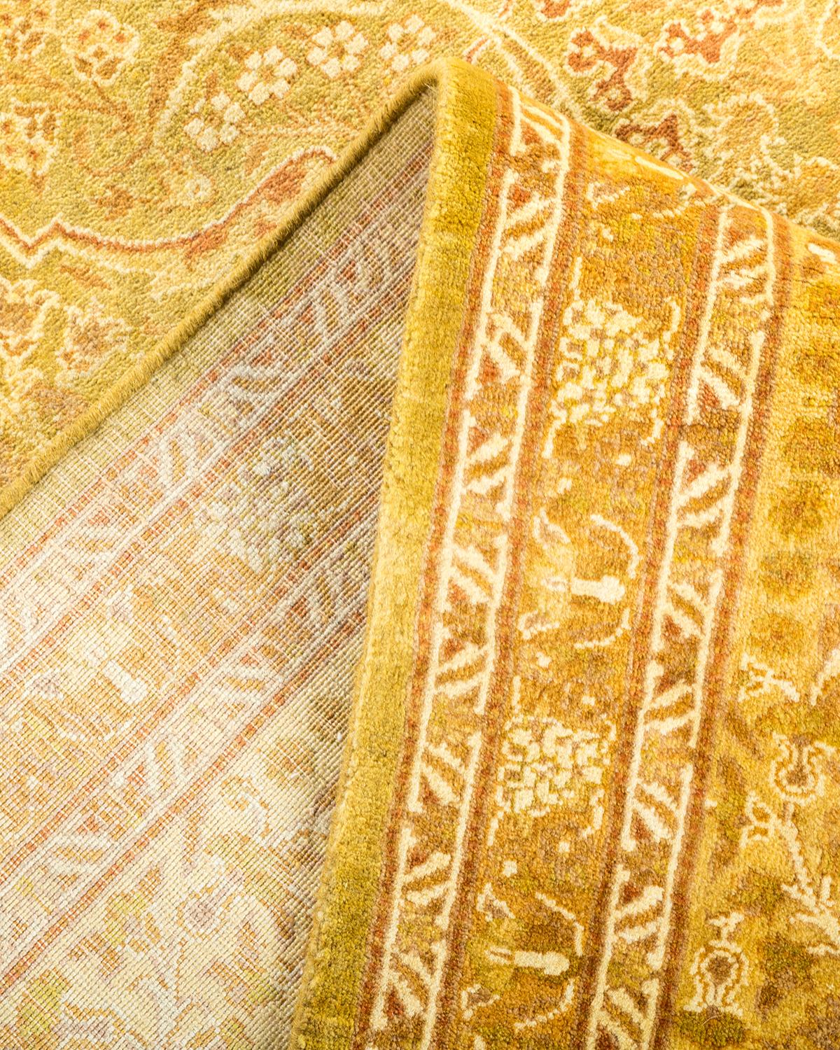 Pakistanais Tapis traditionnel vert moghol unique fait main, unique en son genre en vente
