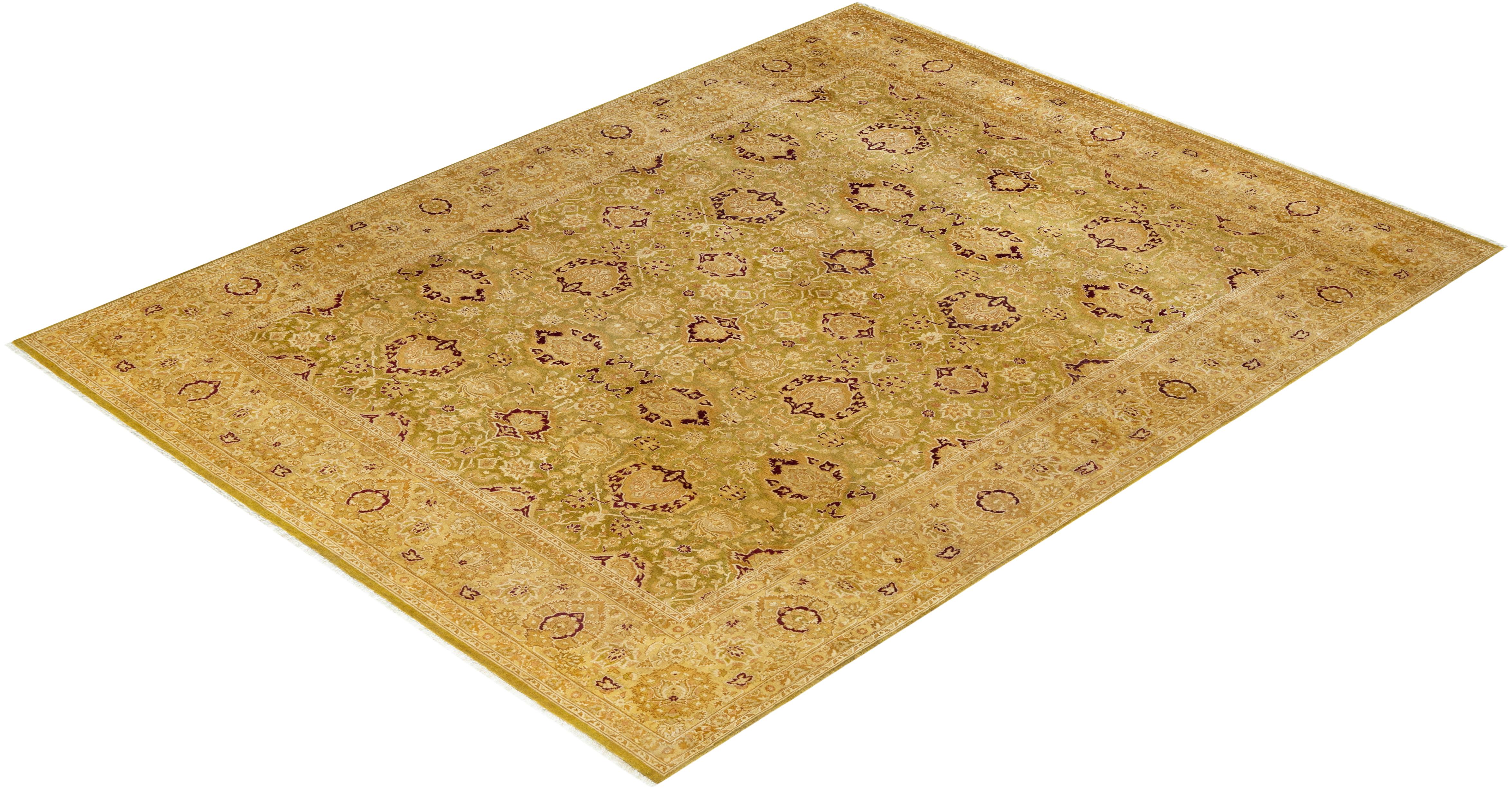 Avec leurs palettes discrètes et leurs motifs allover, les tapis de la collection Mogul apporteront une sophistication intemporelle à n'importe quelle pièce. Influencés par un éventail de motifs turcs, indiens et persans, les artisans qui tissent à