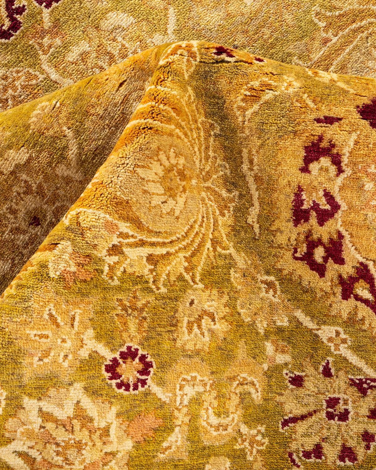 Autre Tapis traditionnel vert moghol unique fait main, unique en son genre en vente