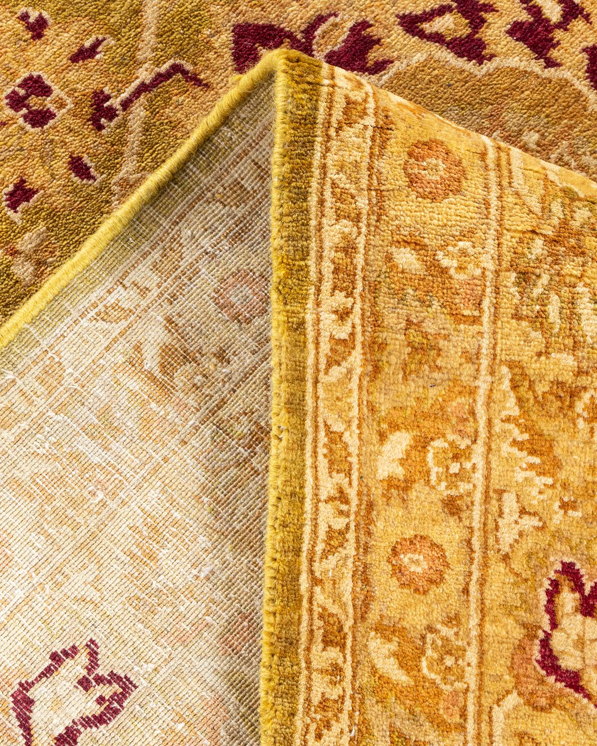 Pakistanais Tapis traditionnel vert moghol unique fait main, unique en son genre en vente