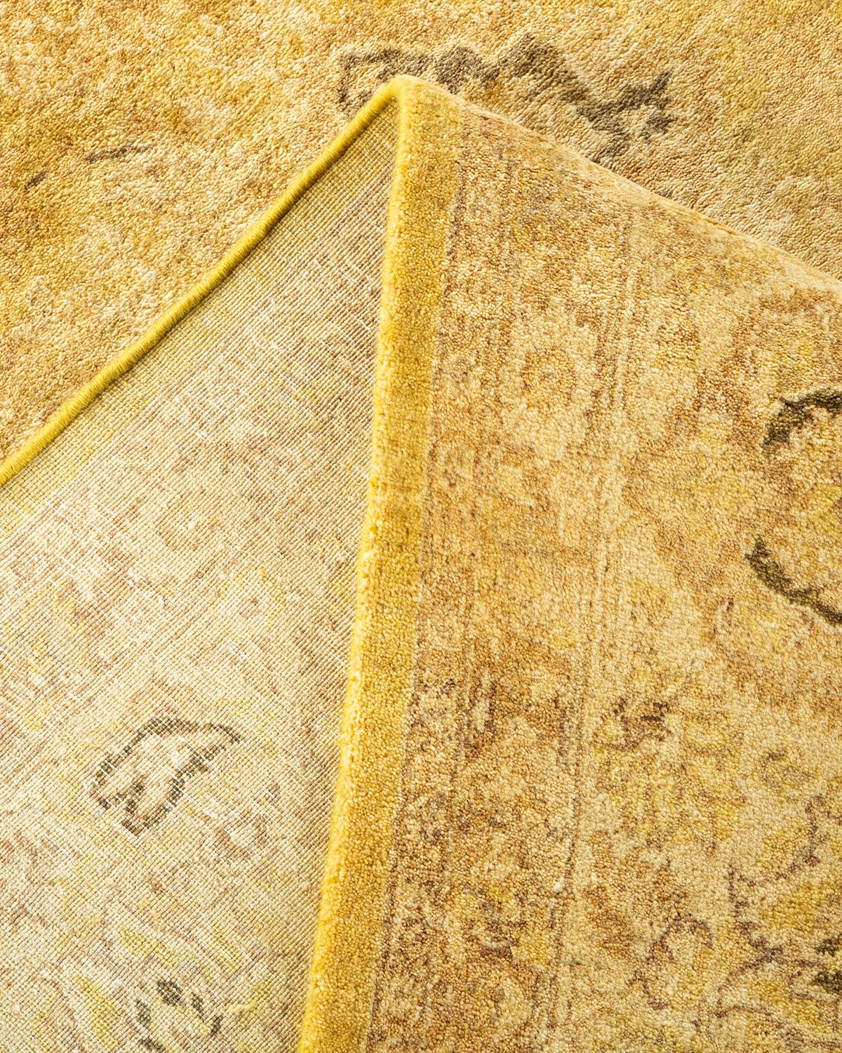 Pakistanais Tapis traditionnel vert moghol unique fait main, unique en son genre en vente