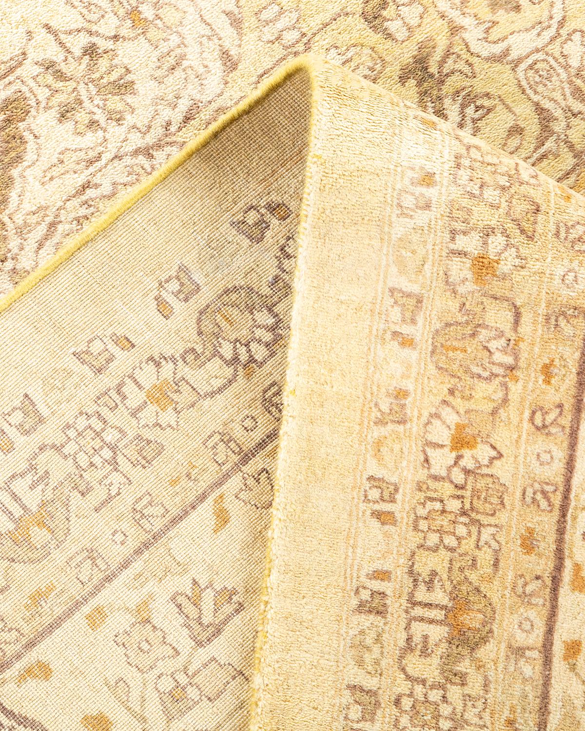 Pakistanais Tapis traditionnel vert moghol unique fait main, unique en son genre en vente