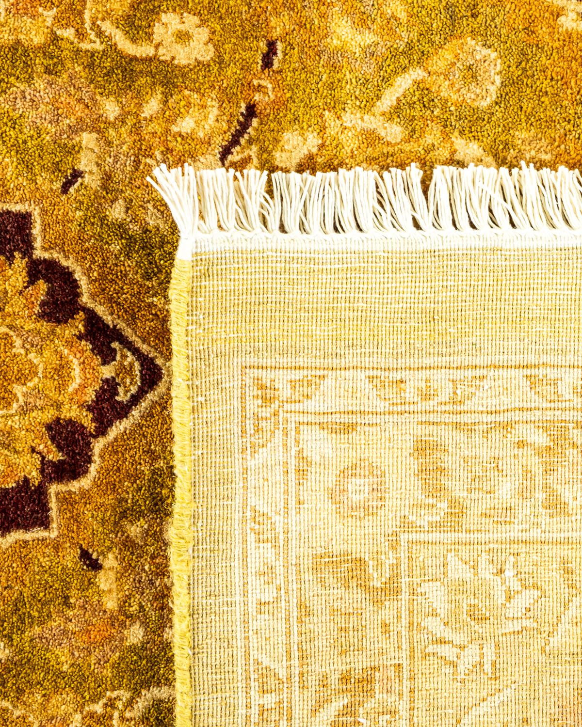 Noué à la main Tapis traditionnel vert moghol unique fait main, unique en son genre en vente