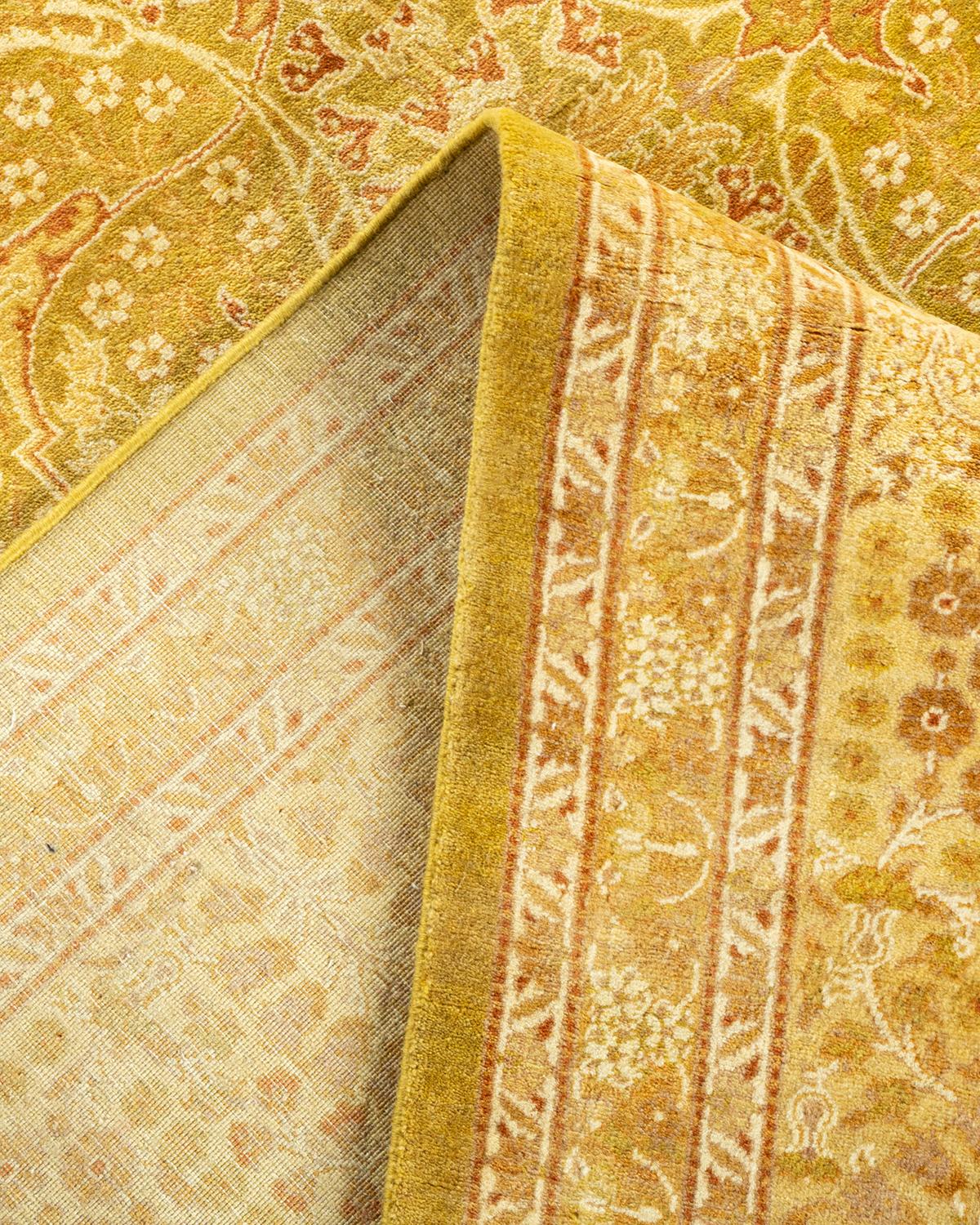 Pakistanais Tapis traditionnel vert moghol unique fait main, unique en son genre en vente