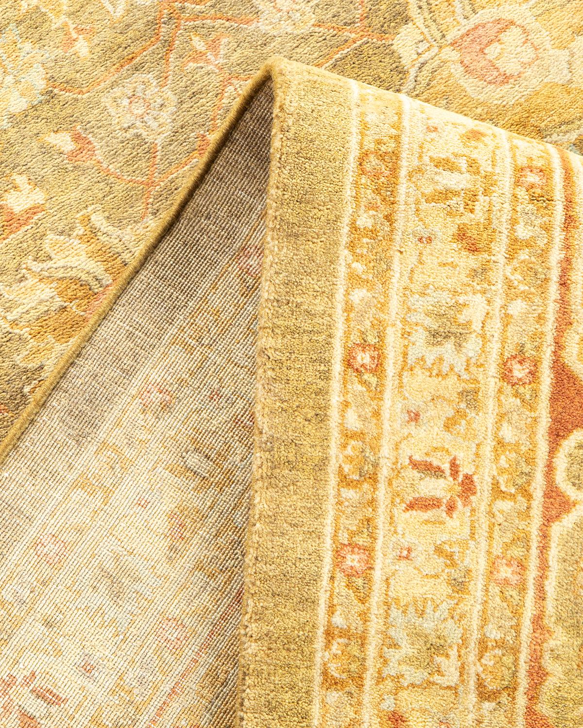 Pakistanais Tapis traditionnel vert moghol unique fait main, unique en son genre en vente