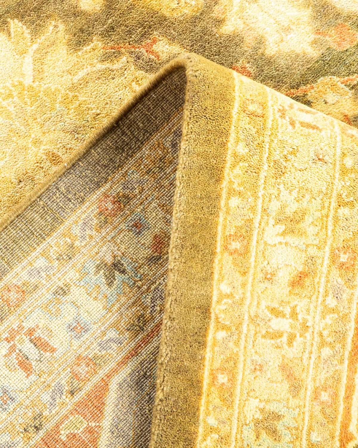 Pakistanais Tapis traditionnel Mogul vert unique fait à la main, unique en son genre en vente