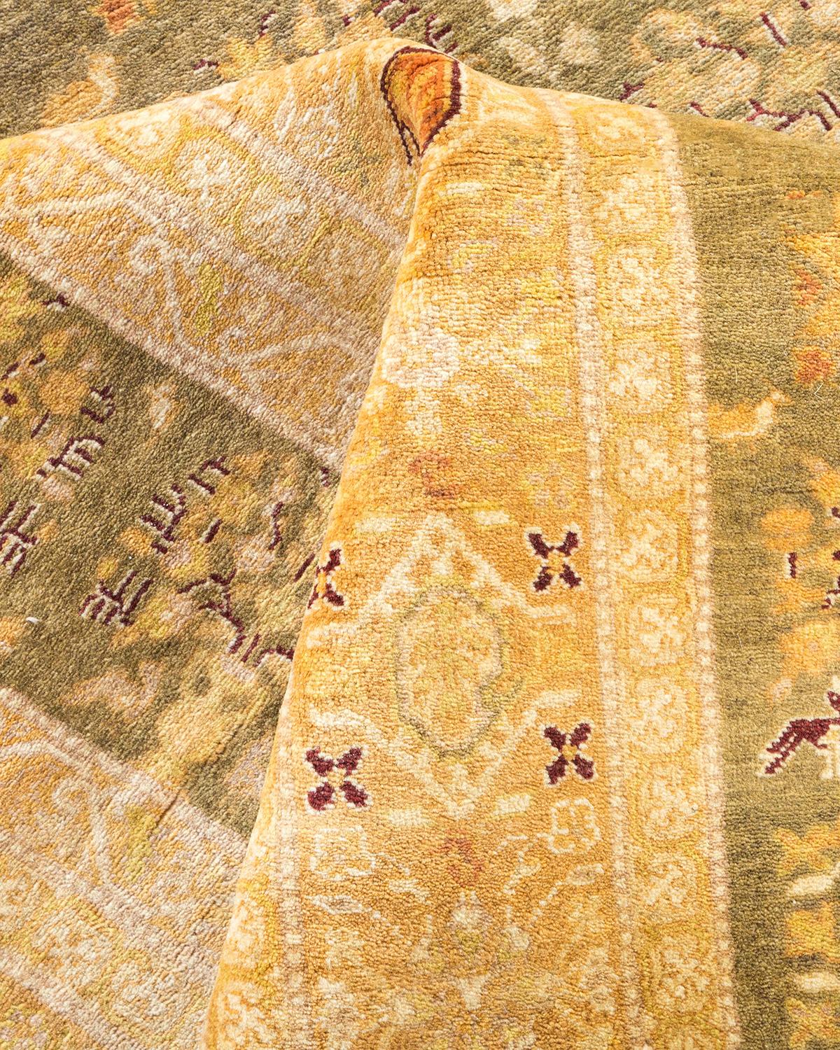 Autre Tapis traditionnel vert moghol unique fait main, unique en son genre en vente