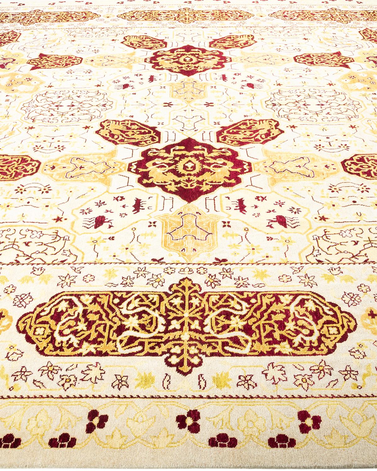 Tapis traditionnel ivoire Mogul unique en son genre fabriqué à la main Neuf - En vente à Norwalk, CT