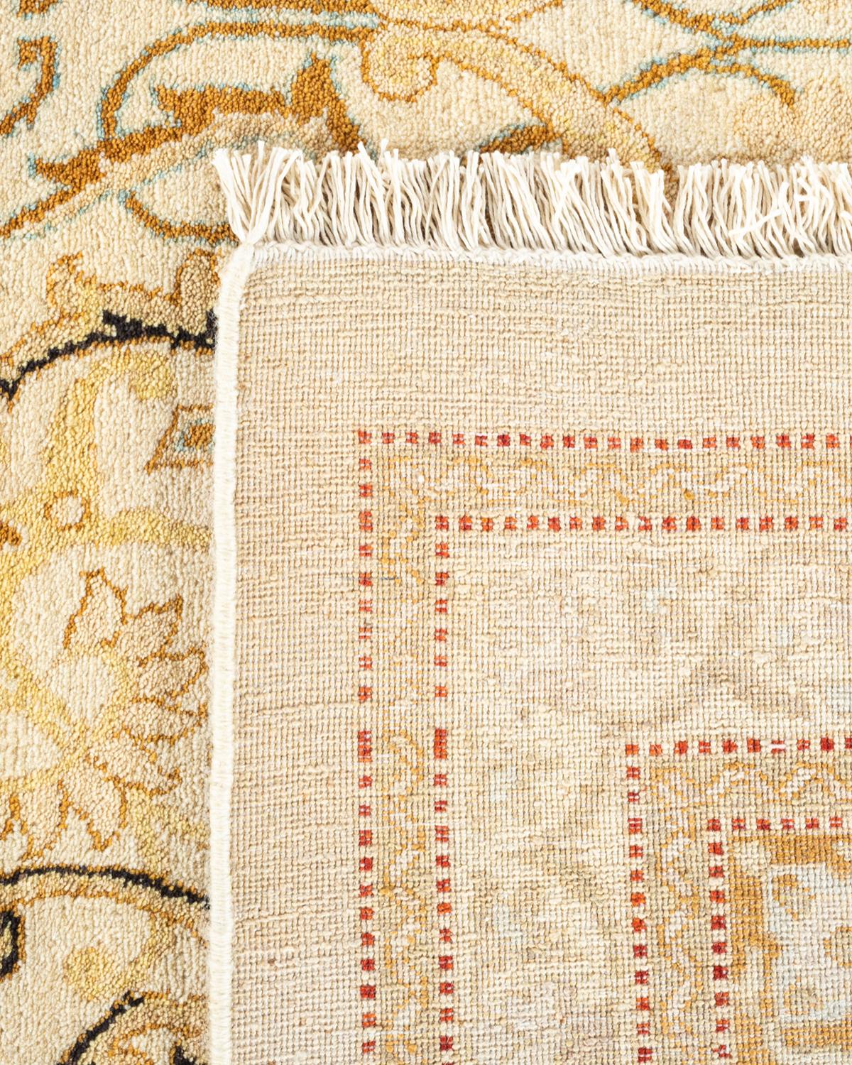 Einzigartiger handgefertigter traditioneller elfenbeinfarbener Mogul-Teppich im Zustand „Neu“ im Angebot in Norwalk, CT