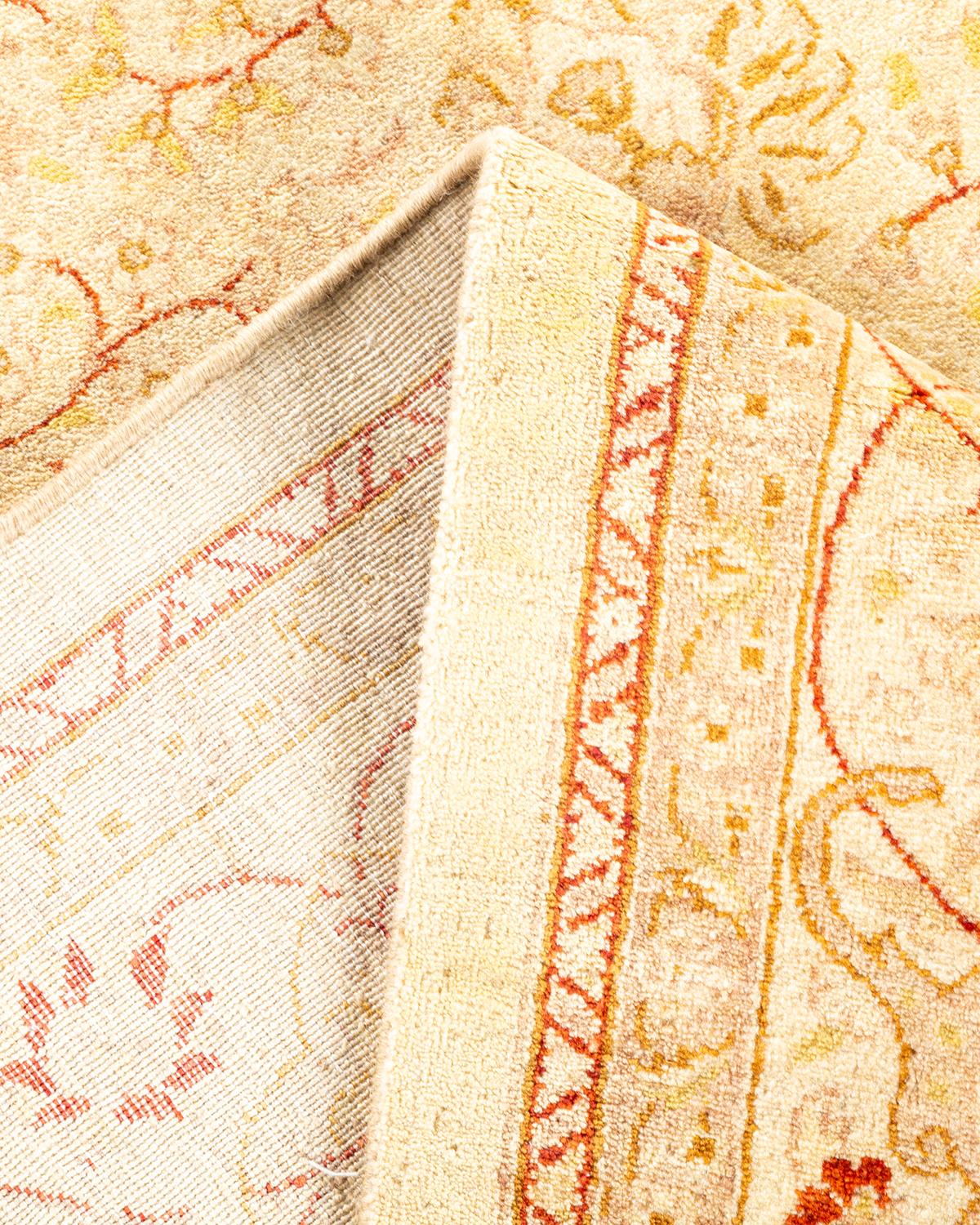 Alfombra tradicional única Hand Made Mogul marfil Pakistaní en venta
