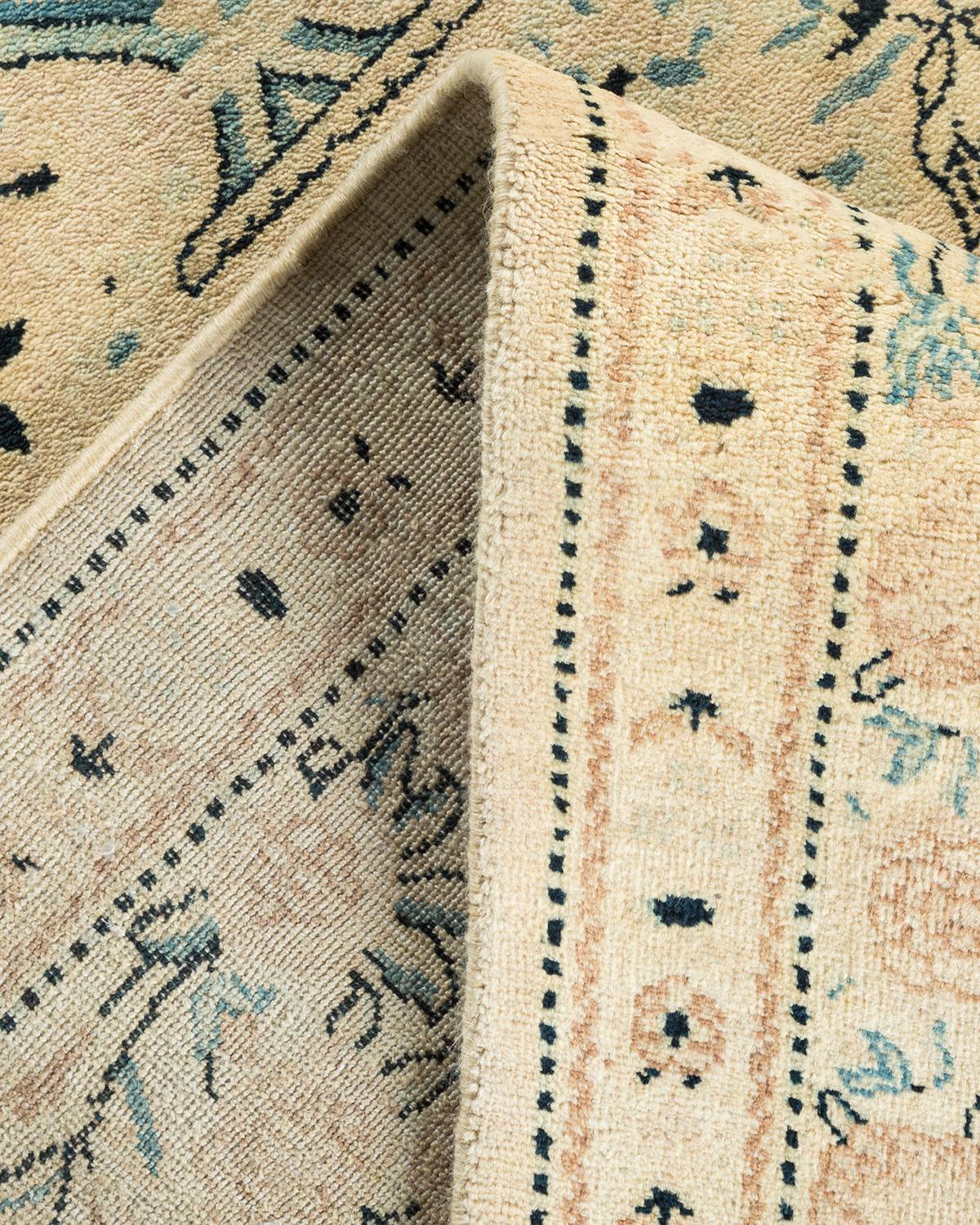 Einzigartiger handgefertigter traditioneller elfenbeinfarbener Mogul-Teppich (Pakistanisch) im Angebot