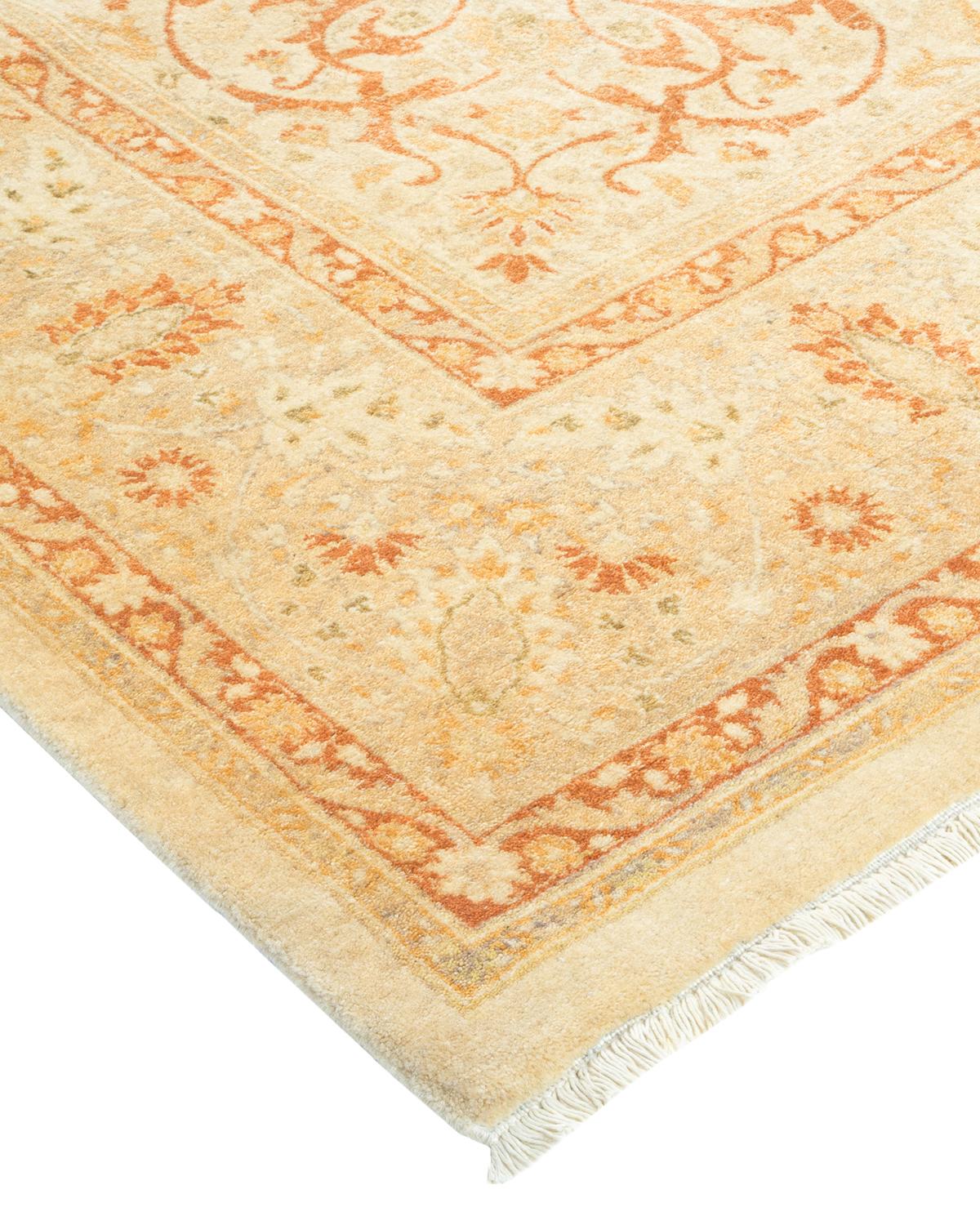 Einzigartiger handgefertigter traditioneller elfenbeinfarbener Mogul-Teppich (Wolle) im Angebot