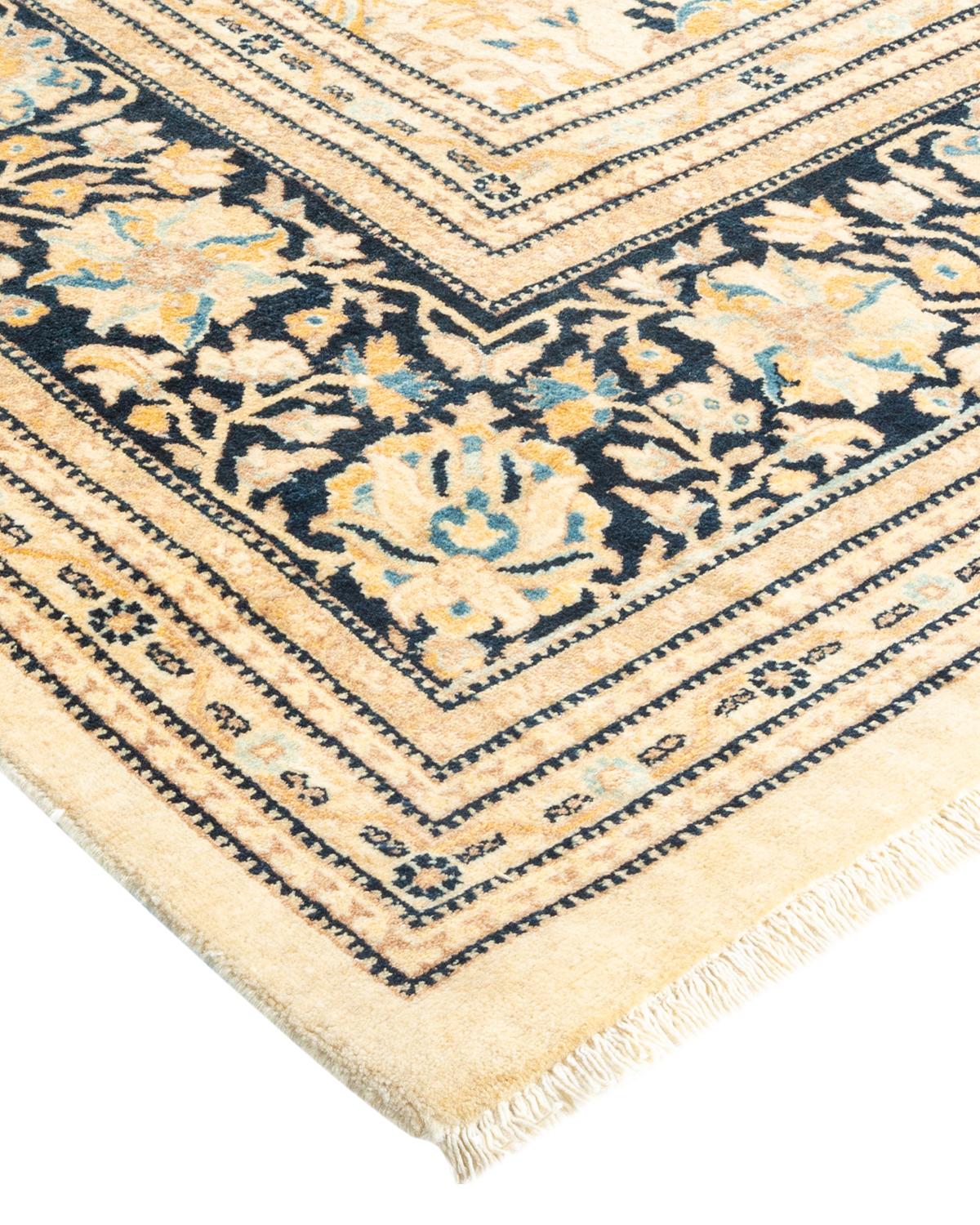 Alfombra tradicional única Hand Made Mogul marfil Pakistaní en venta