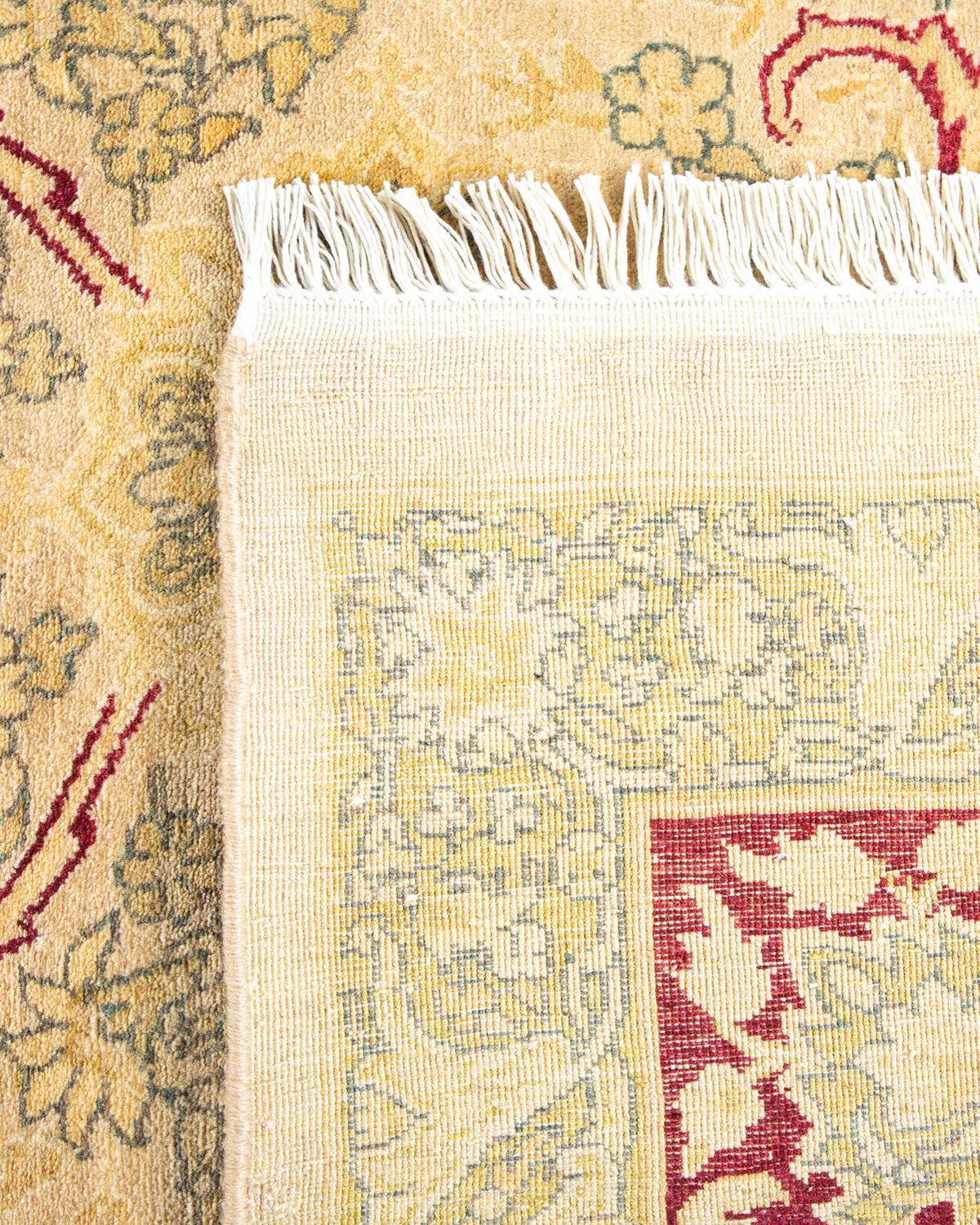 Noué à la main Tapis traditionnel ivoire Mogul unique en son genre fabriqué à la main en vente