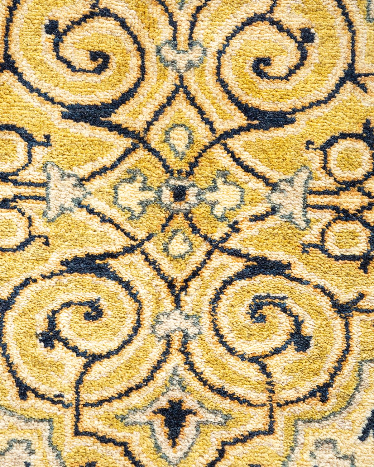 XXIe siècle et contemporain Tapis traditionnel ivoire Mogul unique en son genre fabriqué à la main en vente