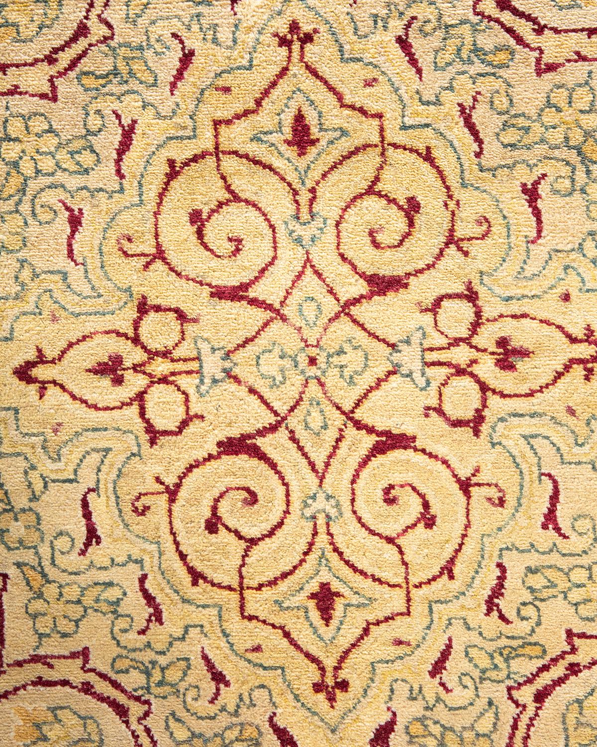 XXIe siècle et contemporain Tapis traditionnel ivoire Mogul unique en son genre fabriqué à la main en vente