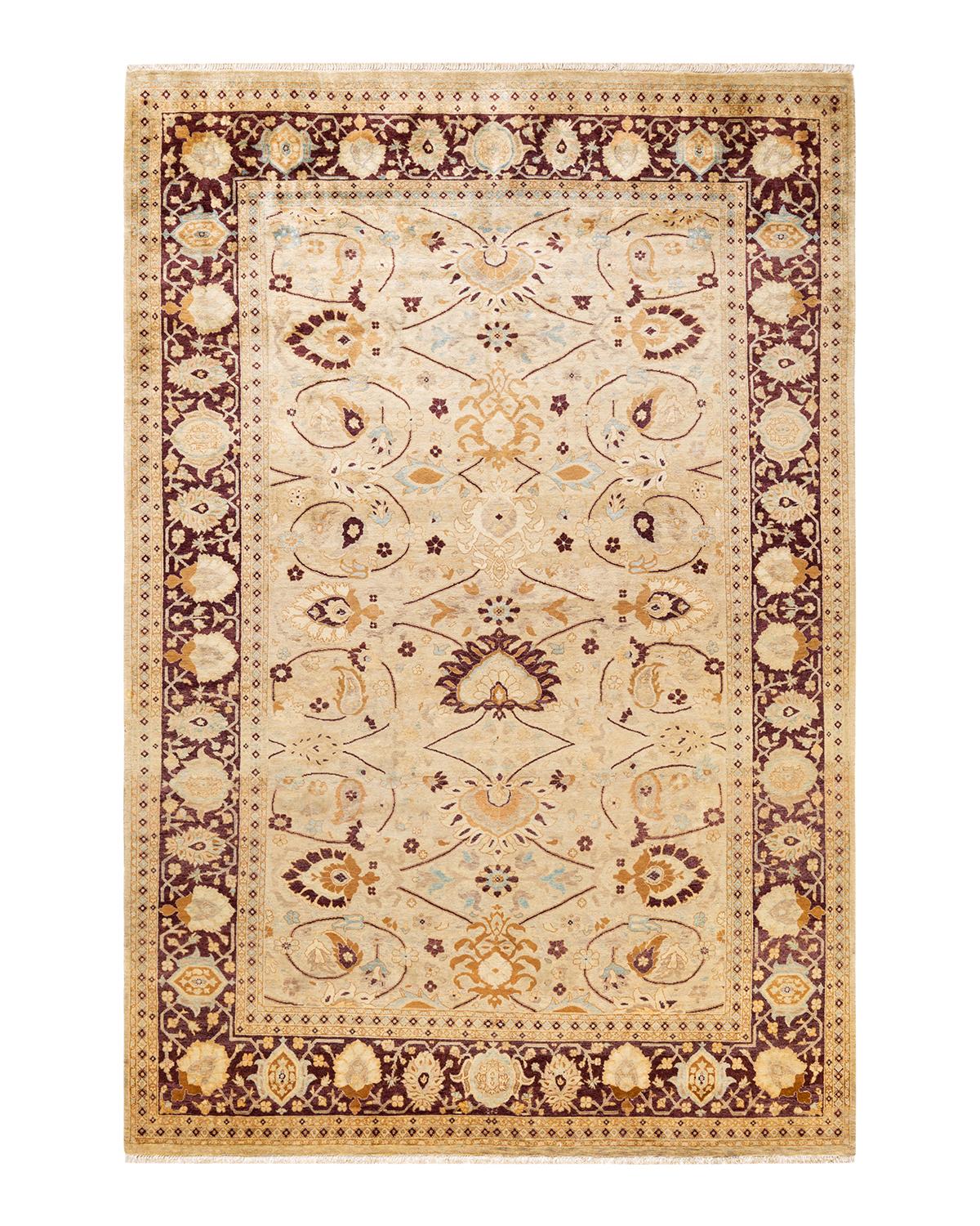 Autre Tapis traditionnel Mogul ivoire unique en son genre fabriqué à la main en vente