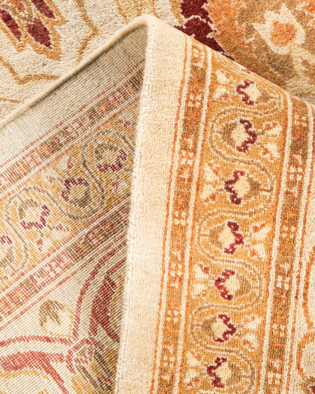 Alfombra tradicional única Hand Made Mogul marfil Pakistaní en venta