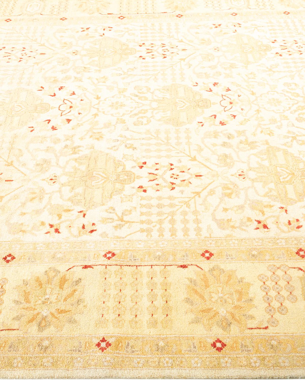 One-of-a-kind Hand Made Traditional Mogul Ivory Area Rug In New Condition For Sale In Norwalk, CT