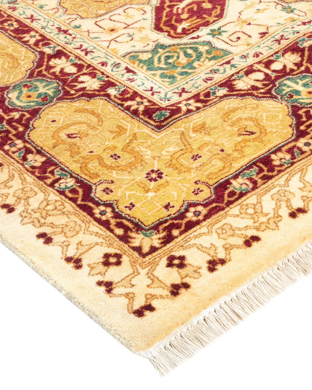 Traditioneller handgefertigter elfenbeinfarbener Mogul-Teppich, Unikat (Wolle) im Angebot